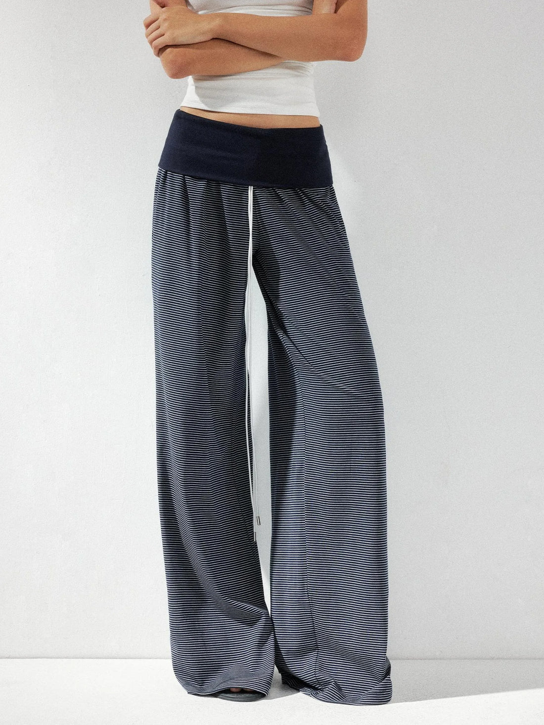 kvkv Low Rise Flared Yoga Pants With Folded Waist