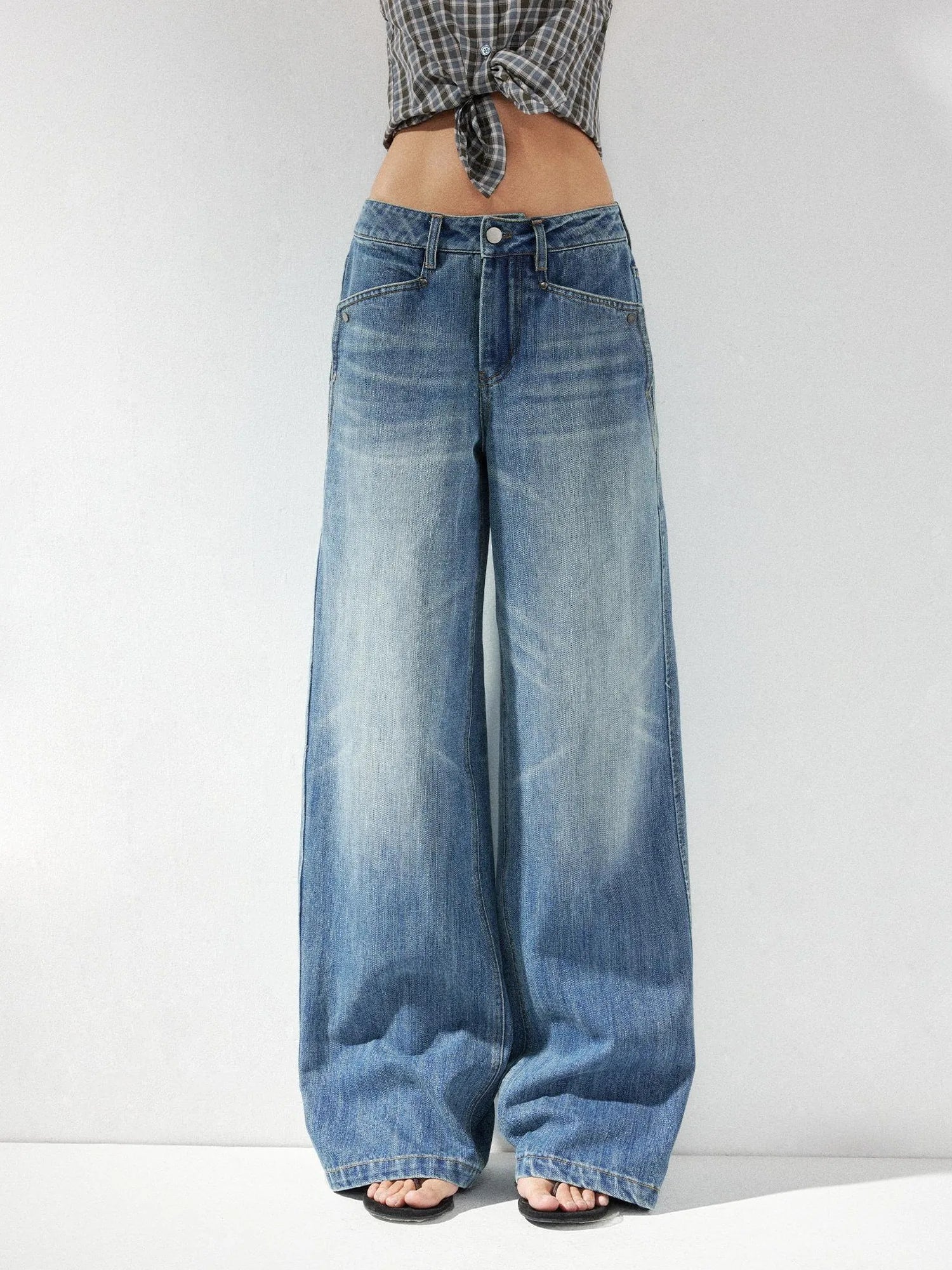 kvkv Low Waist Whisker Wash Relaxed Straight Jeans