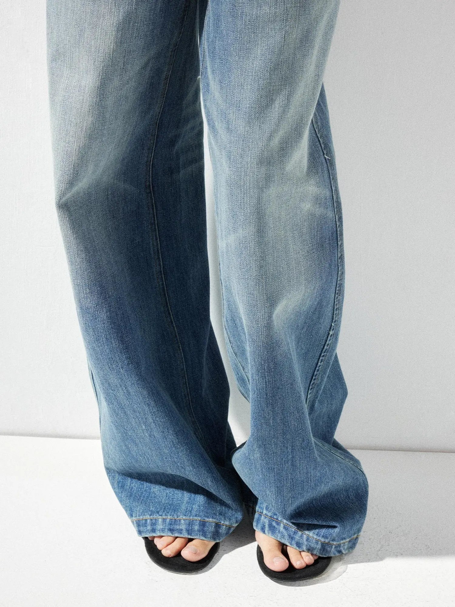 kvkv Low Waist Whisker Wash Relaxed Straight Jeans