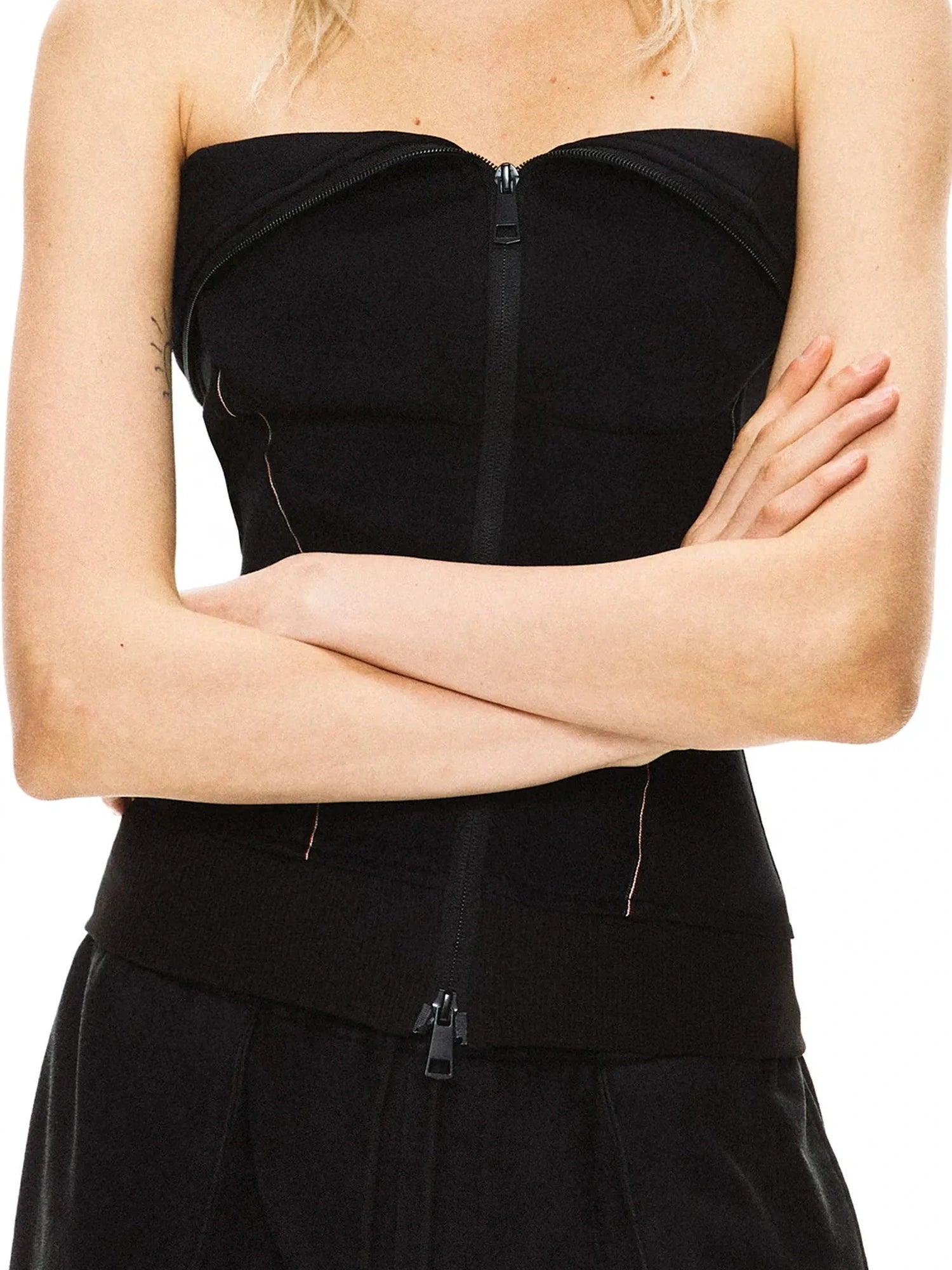 kvkv Ribbed Air Layer Zip Up Bustier Top