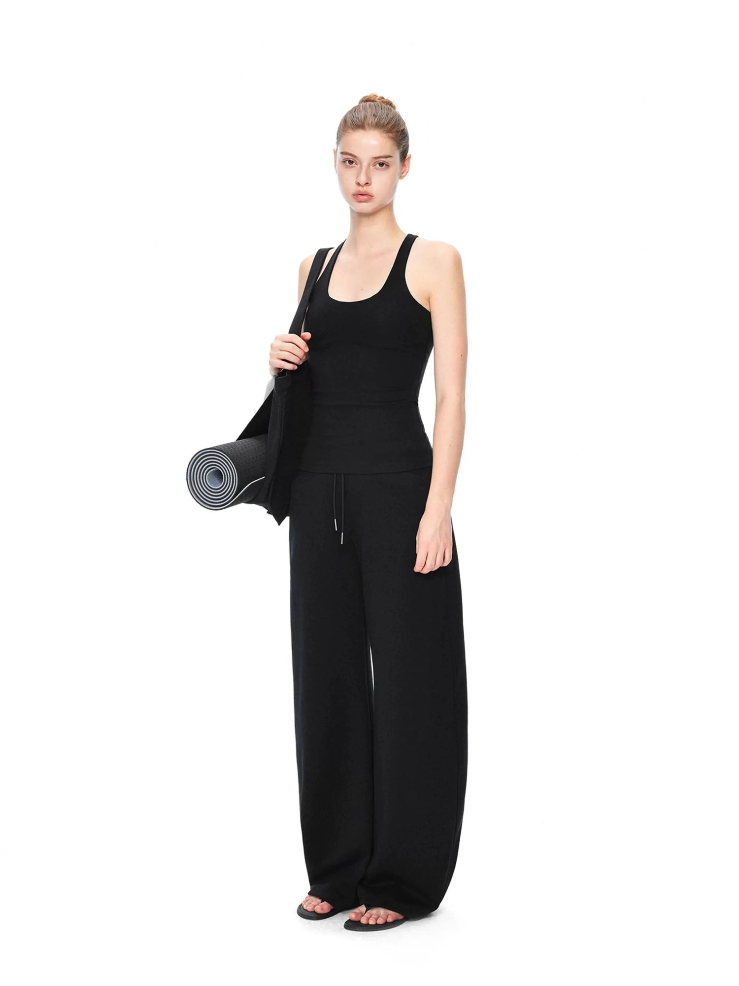 kvkv Sleek Strappy Yoga Tank With Removable Padding