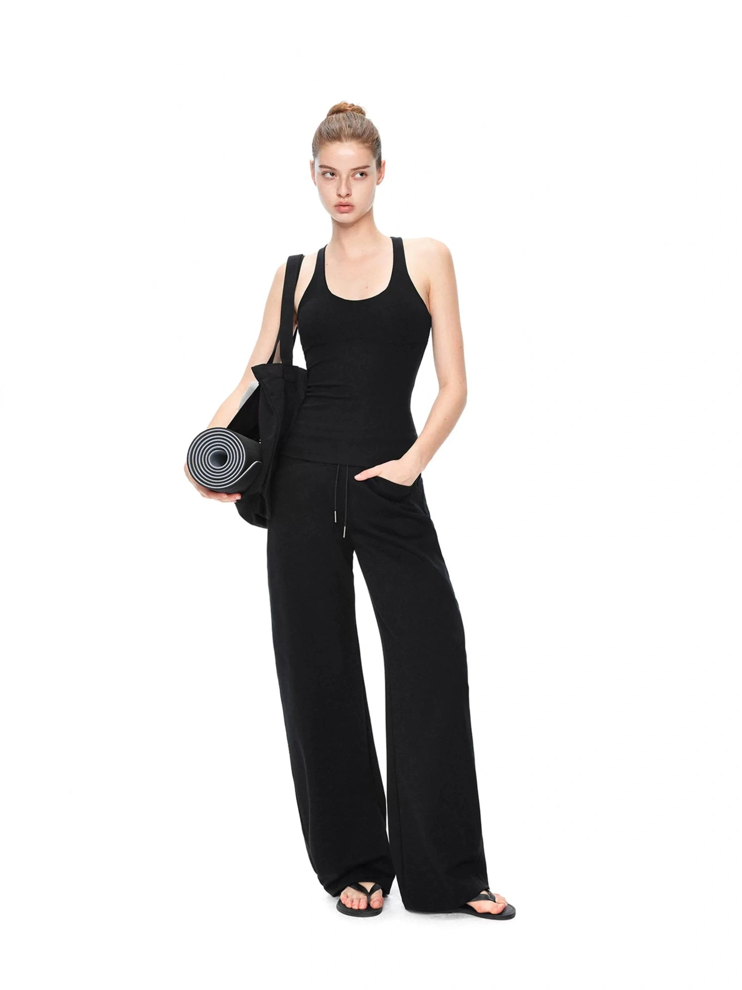 kvkv Sleek Strappy Yoga Tank With Removable Padding