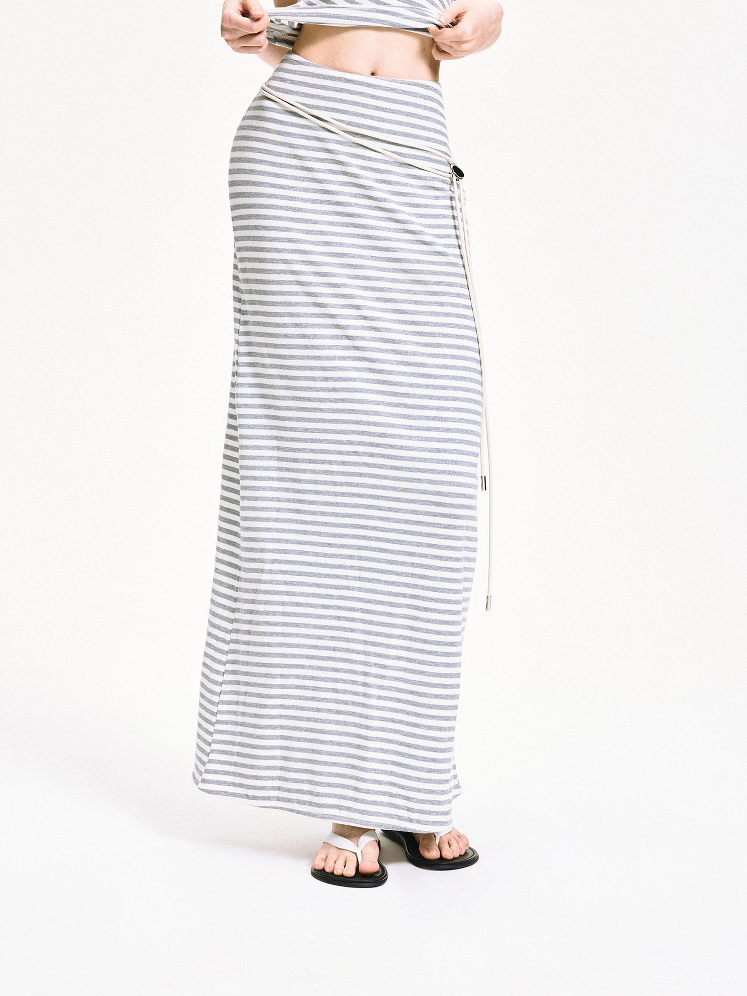 kvkv Stretch Fit Lyocell Bodycon Midi Skirt