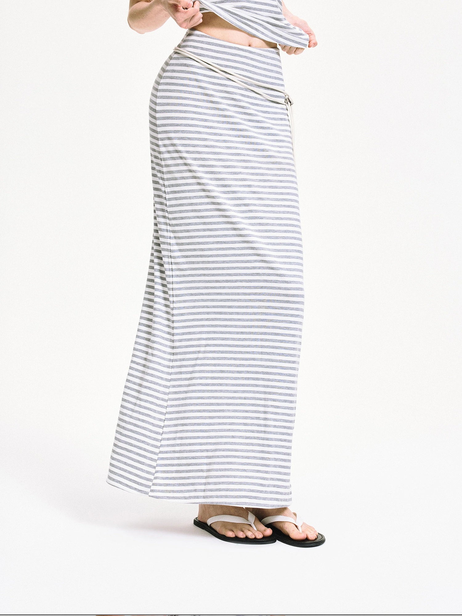 kvkv Stretch Fit Lyocell Bodycon Midi Skirt