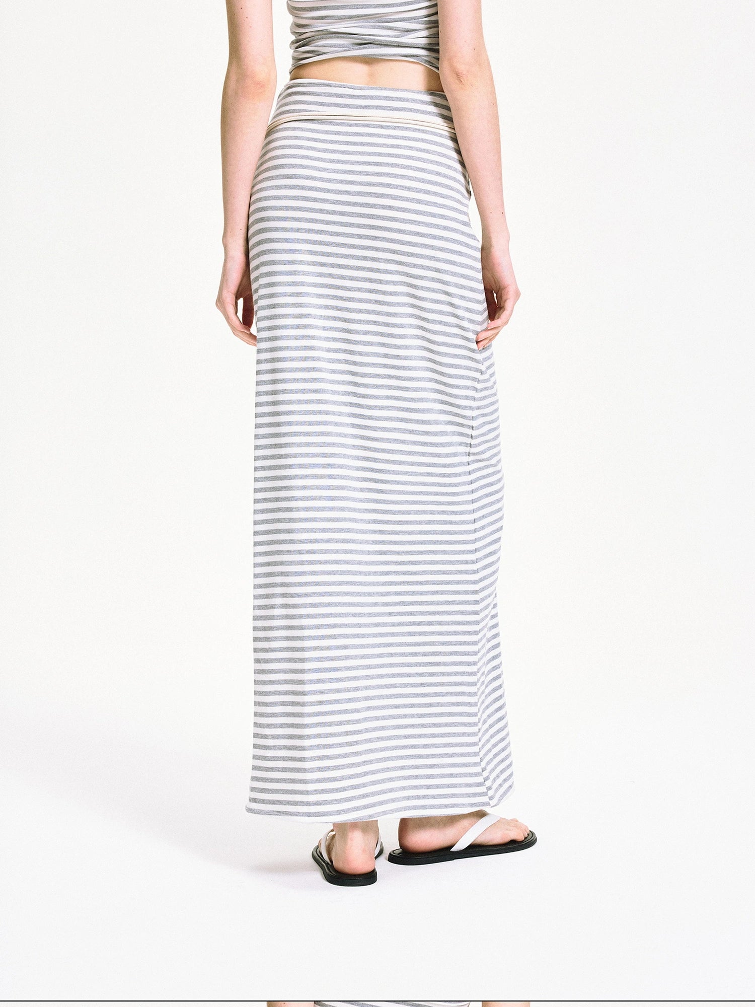 kvkv Stretch Fit Lyocell Bodycon Midi Skirt
