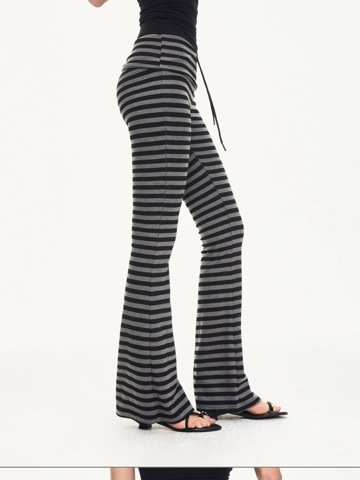 kvkv Stretch Flared Yoga Pants With Gray Stripe