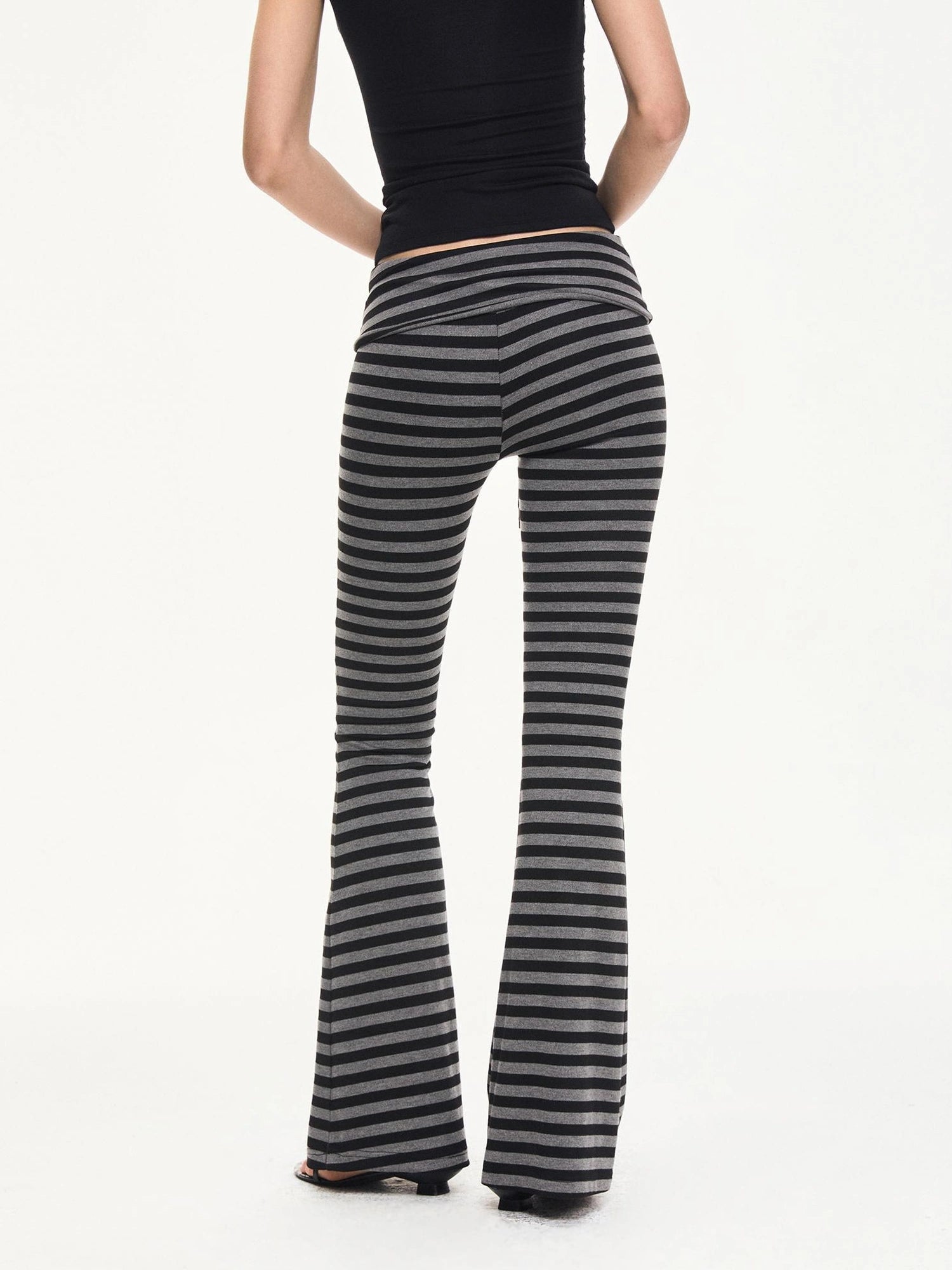 kvkv Stretch Flared Yoga Pants With Gray Stripe