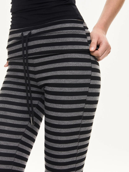 kvkv Stretch Flared Yoga Pants With Gray Stripe