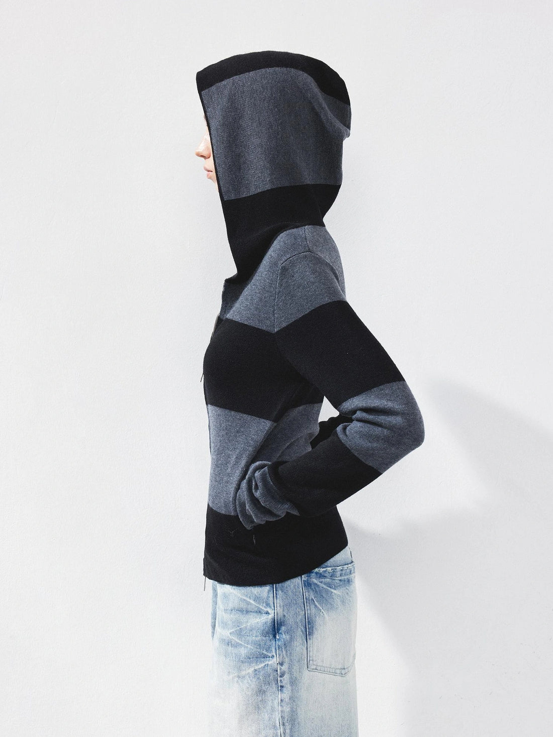 kvkv Striped Zip Up Hooded Knit Sweater