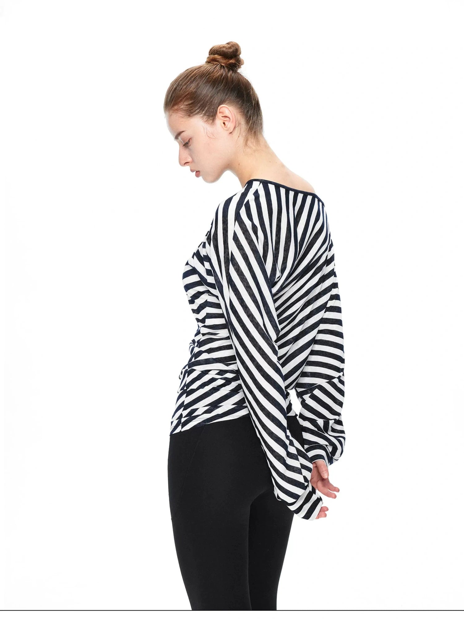 kvkv Twisted Asymmetric Batwing Yoga Top