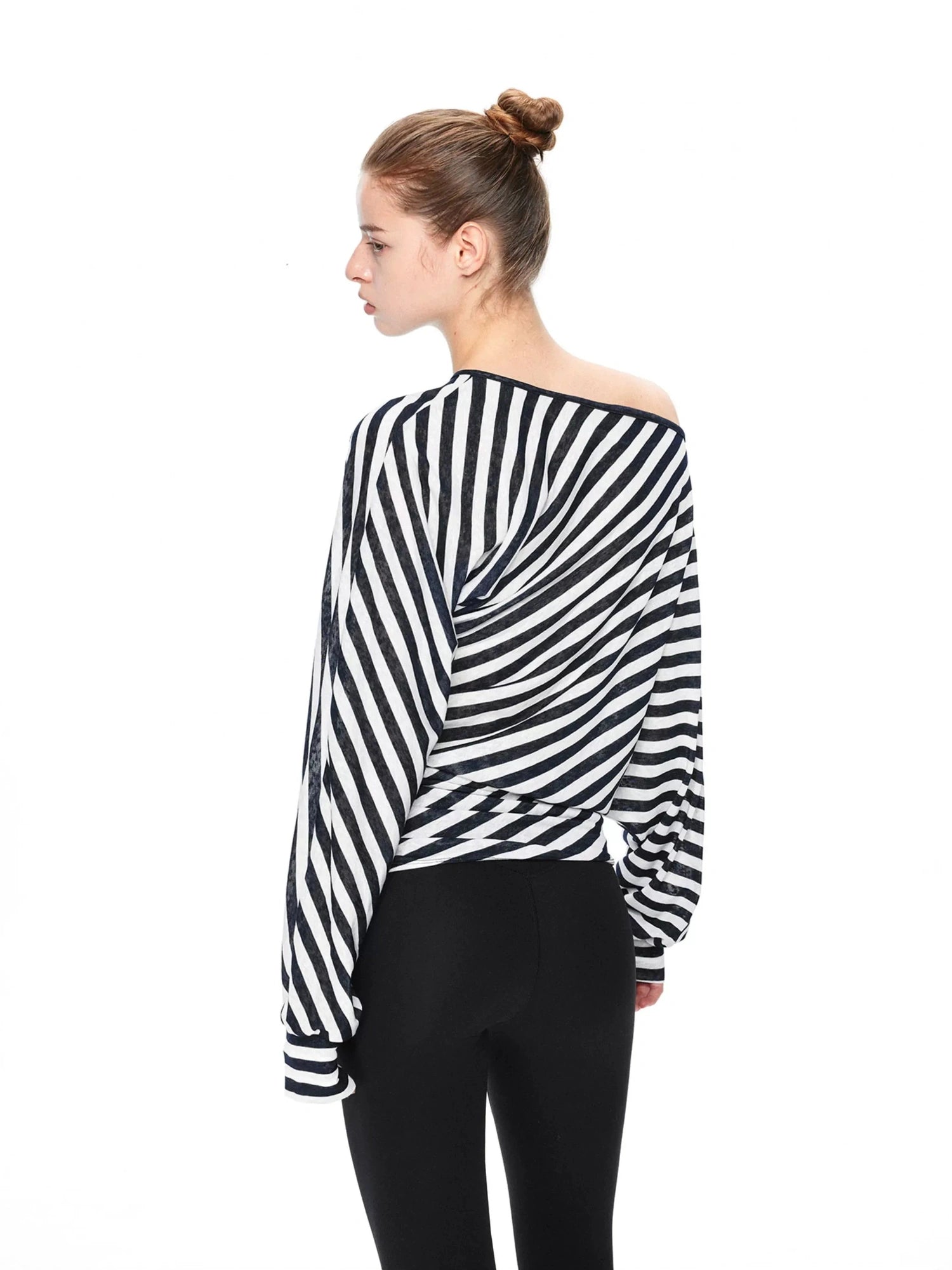 kvkv Twisted Asymmetric Batwing Yoga Top