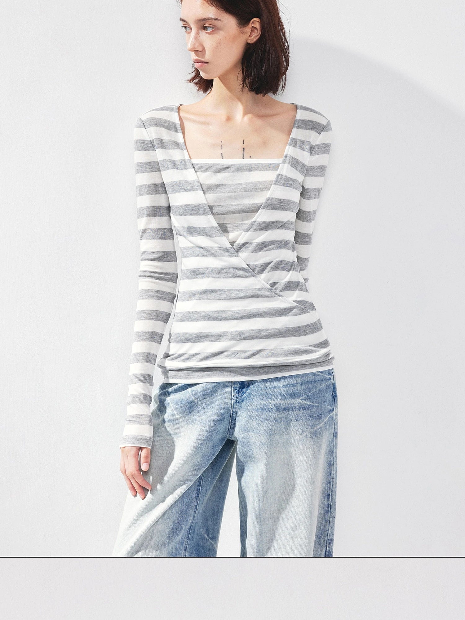 kvkv V-neck Layered Stripe Tee