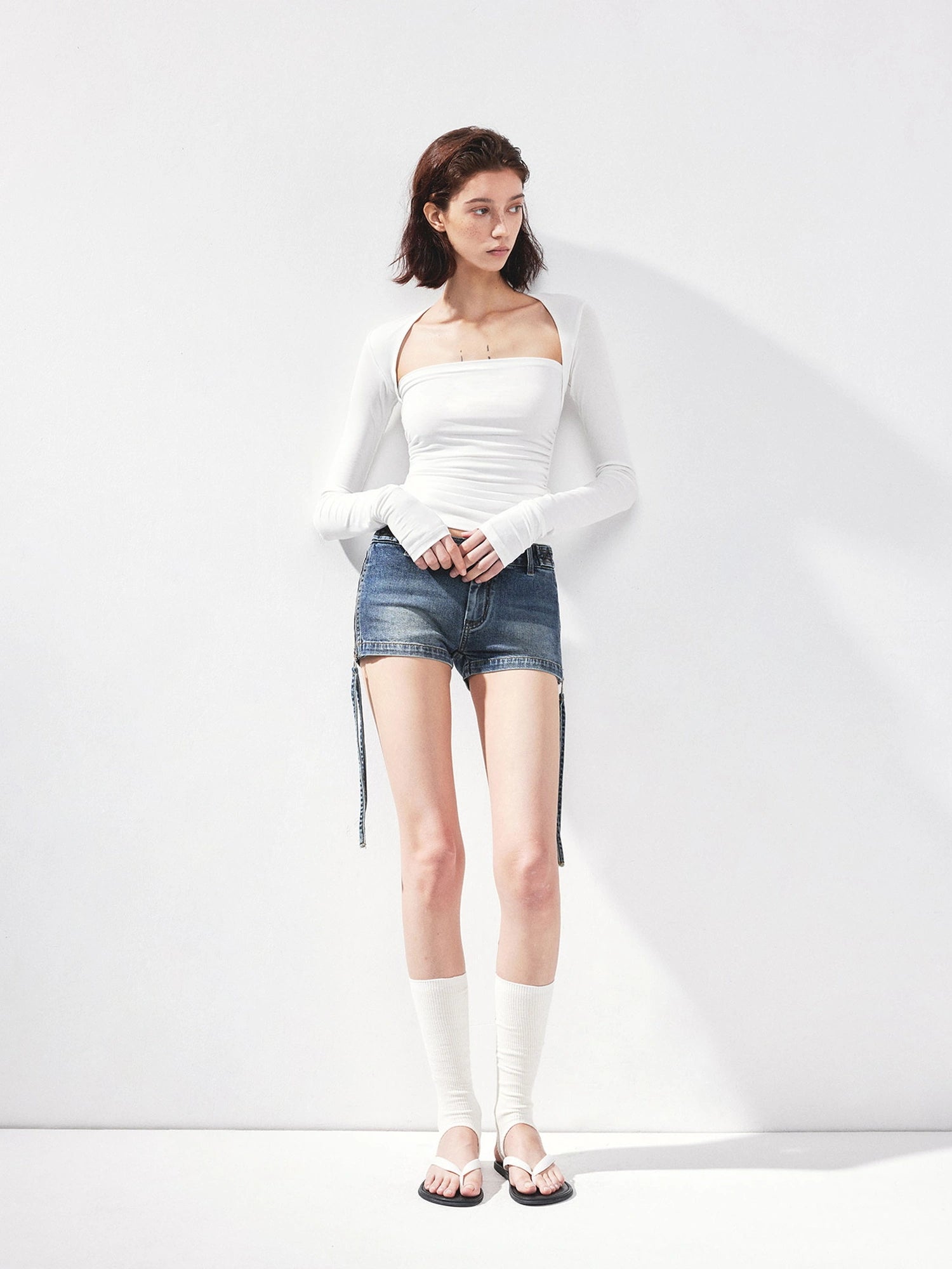 kvkv Vintage Washed Blue Low Rise Zipped Denim Shorts