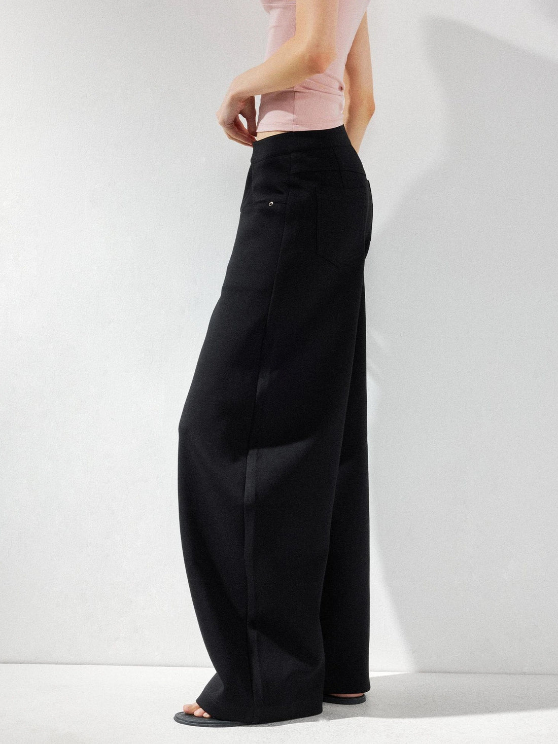 kvkv Wide Leg Curve Hem Cargo Pants