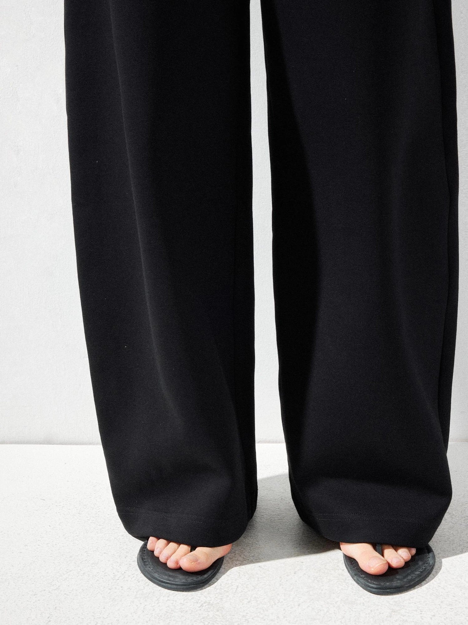 kvkv Wide Leg Curve Hem Cargo Pants