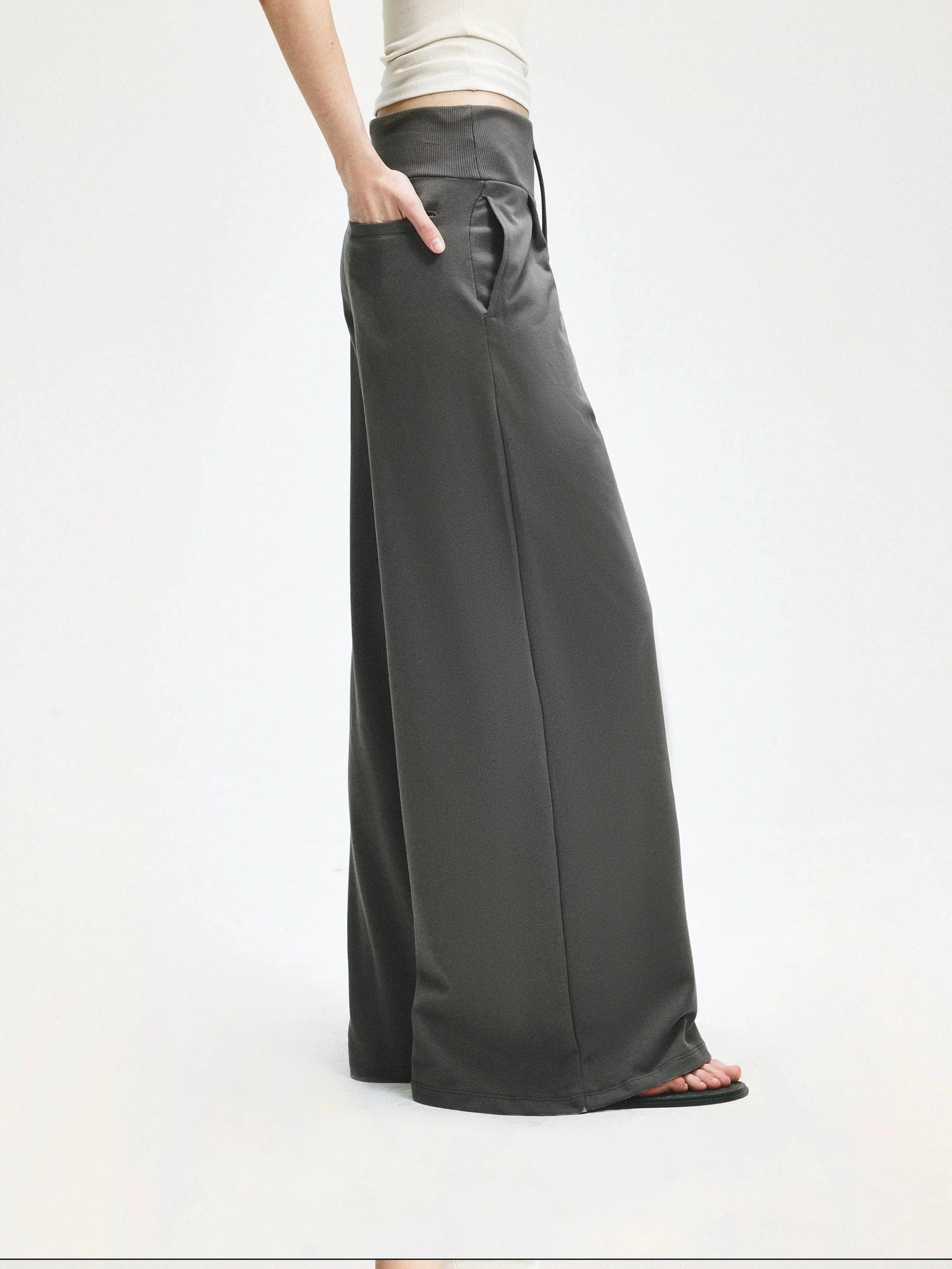 KVKV Yoga Clothing Brand - Wide Leg Ribbed Jogger Pants