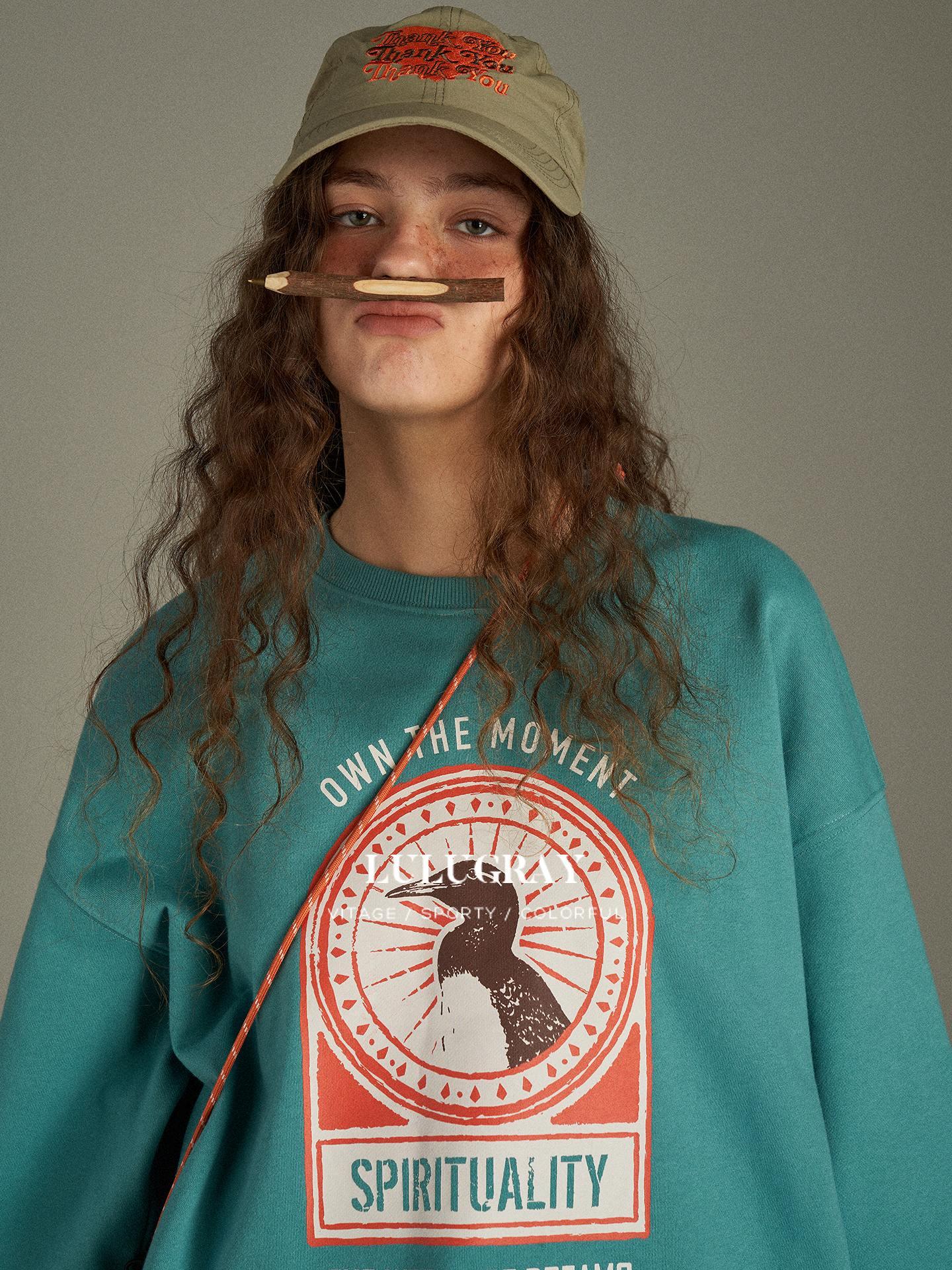 lulugray_Vintage_Cartoon_Print_Raglan_Crewneck_Loose_Fit_Women&