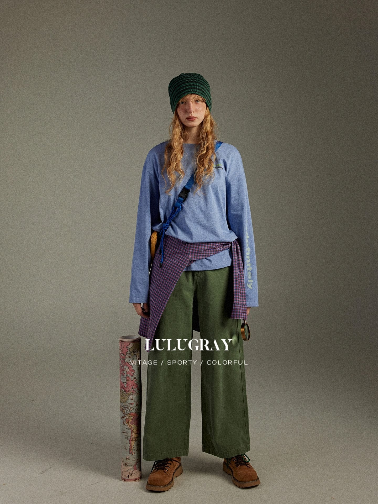 lulugray_Vintage_Distressed_Letter_Print_Loose_Crewneck_Women&