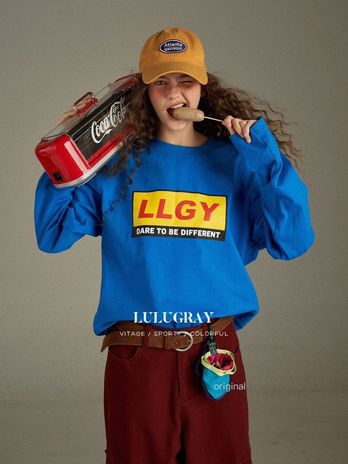 lulugray_Vintage_Lettering_Print_Loose_Crewneck_Women&