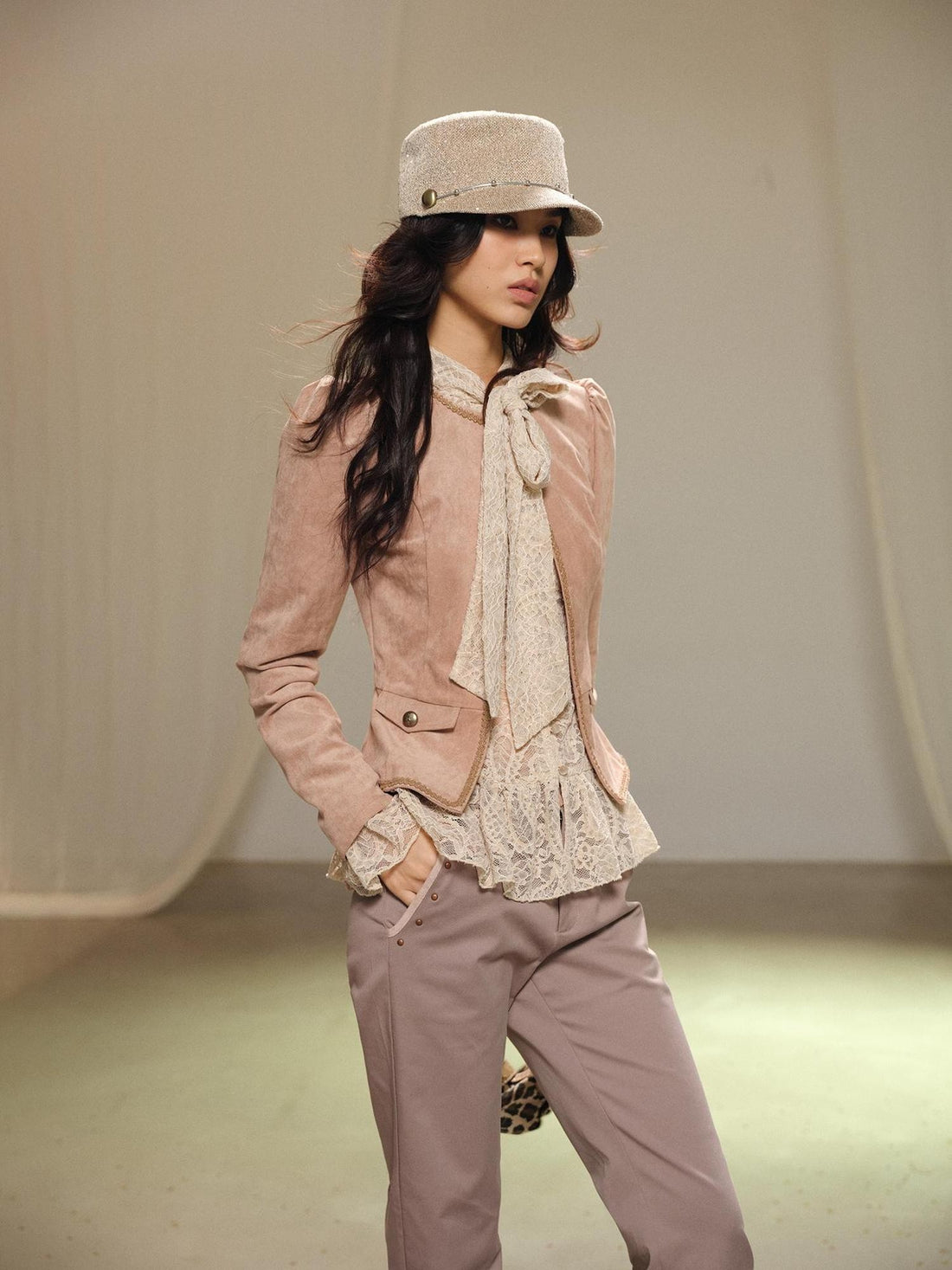 lvetong Fitted Waist Cinched Long Sleeve Suede Solid Color Women&