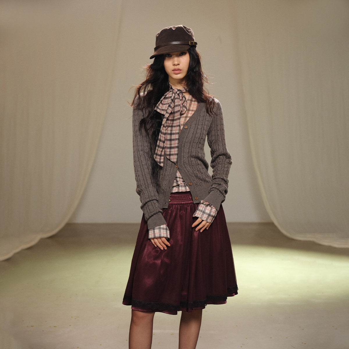 lvetong_Gray_Cable_Knit_V-neck_Buttoned_Fitted_Women&