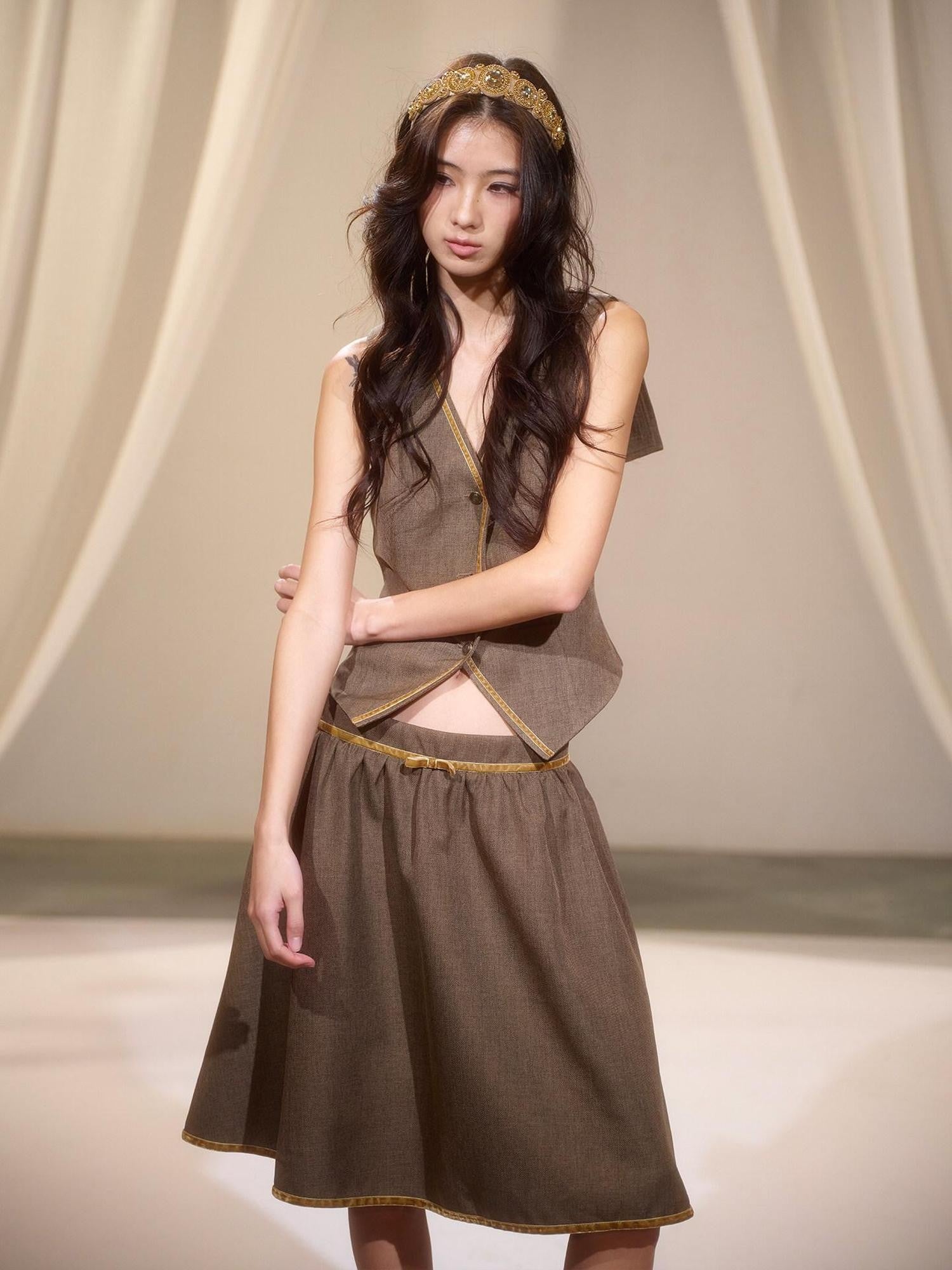 lvetong Green Sailor Collar Strap Spliced V-neck Pleated Women&