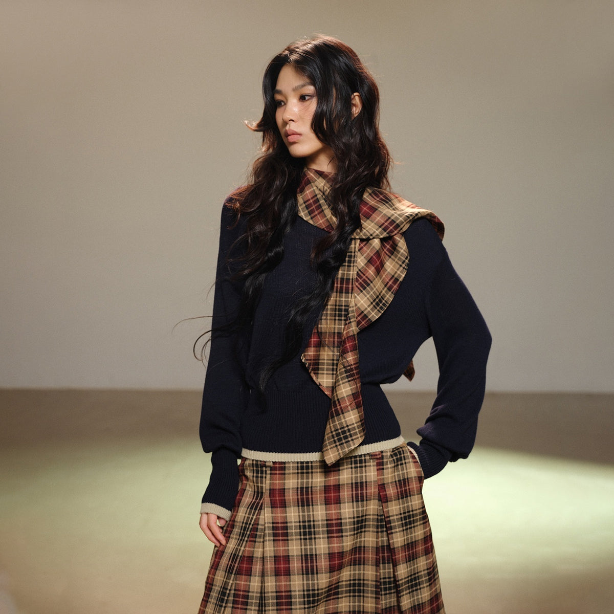 lvetong_Navy_Color_Block_Knit_Waist_Cinched_Women&