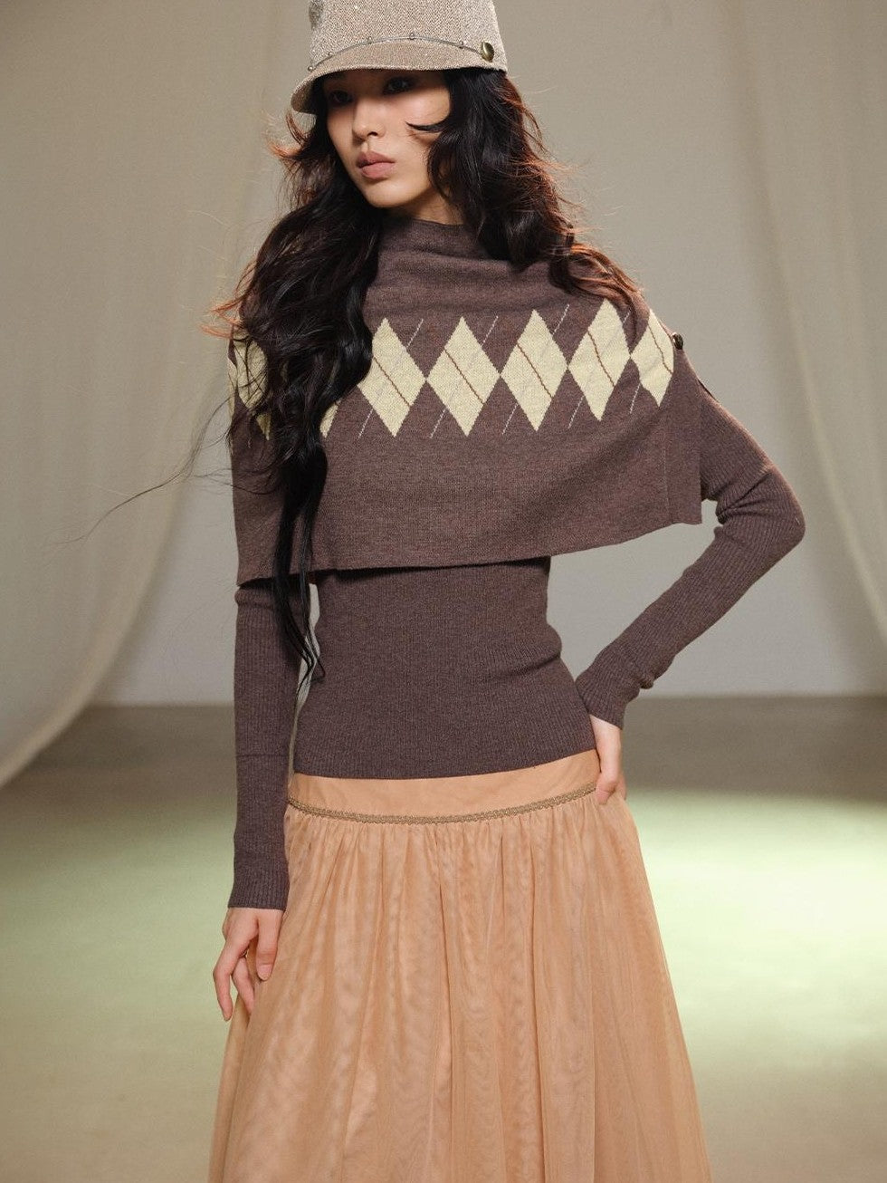 lvetong Retro Diamond Knit Stand Collar Cape Women&