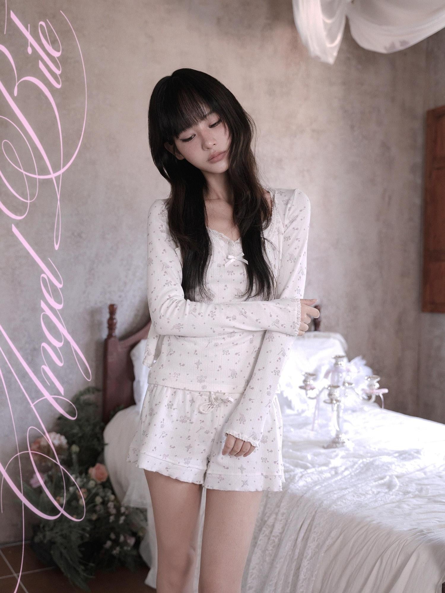 marumaruzip Pink Cross Floral Print Button Round Neck Long Sleeve Women&
