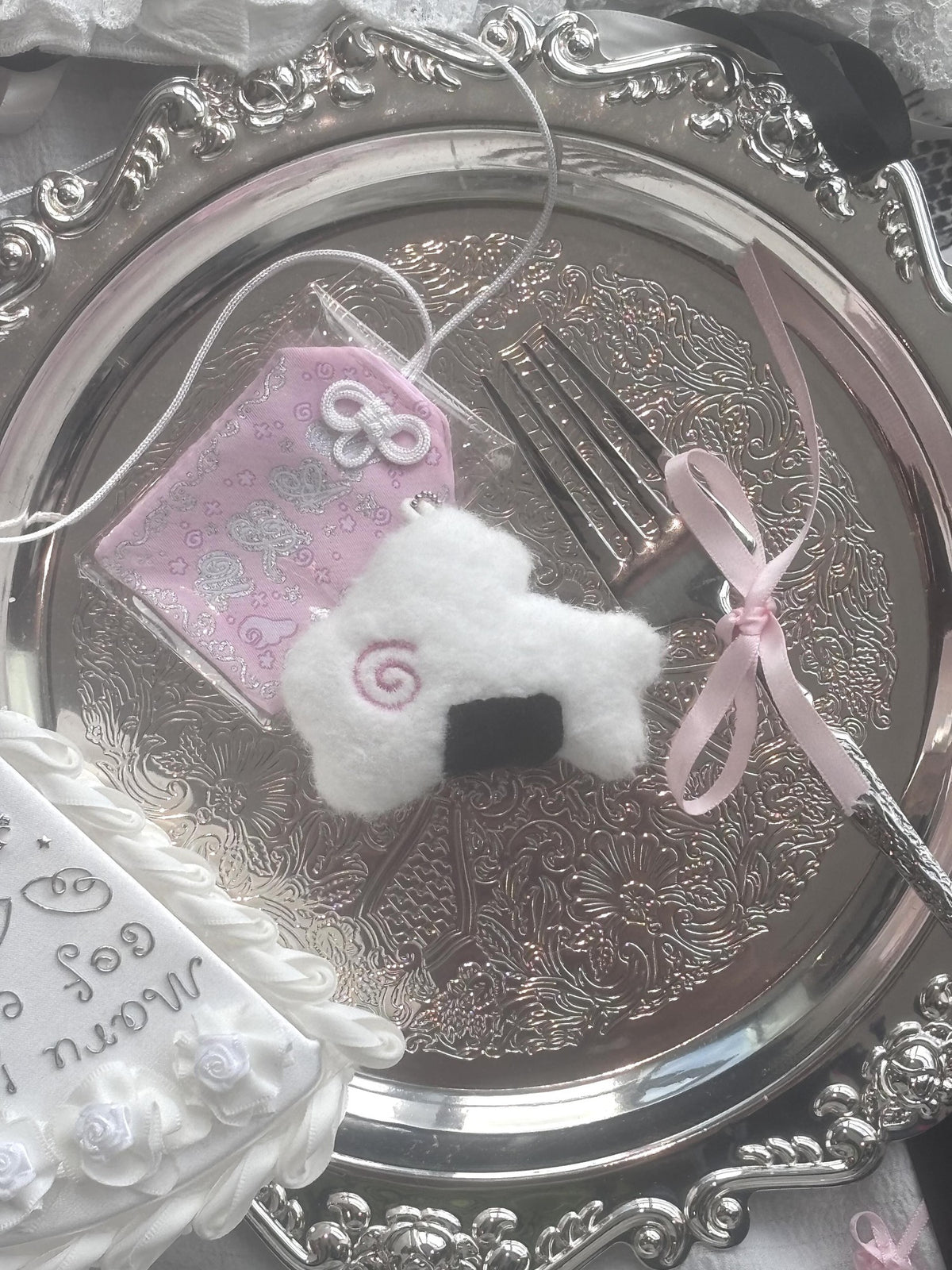 marumaruzip Rice Ball Sleepy Rabbit Protective Charm Doll Women&
