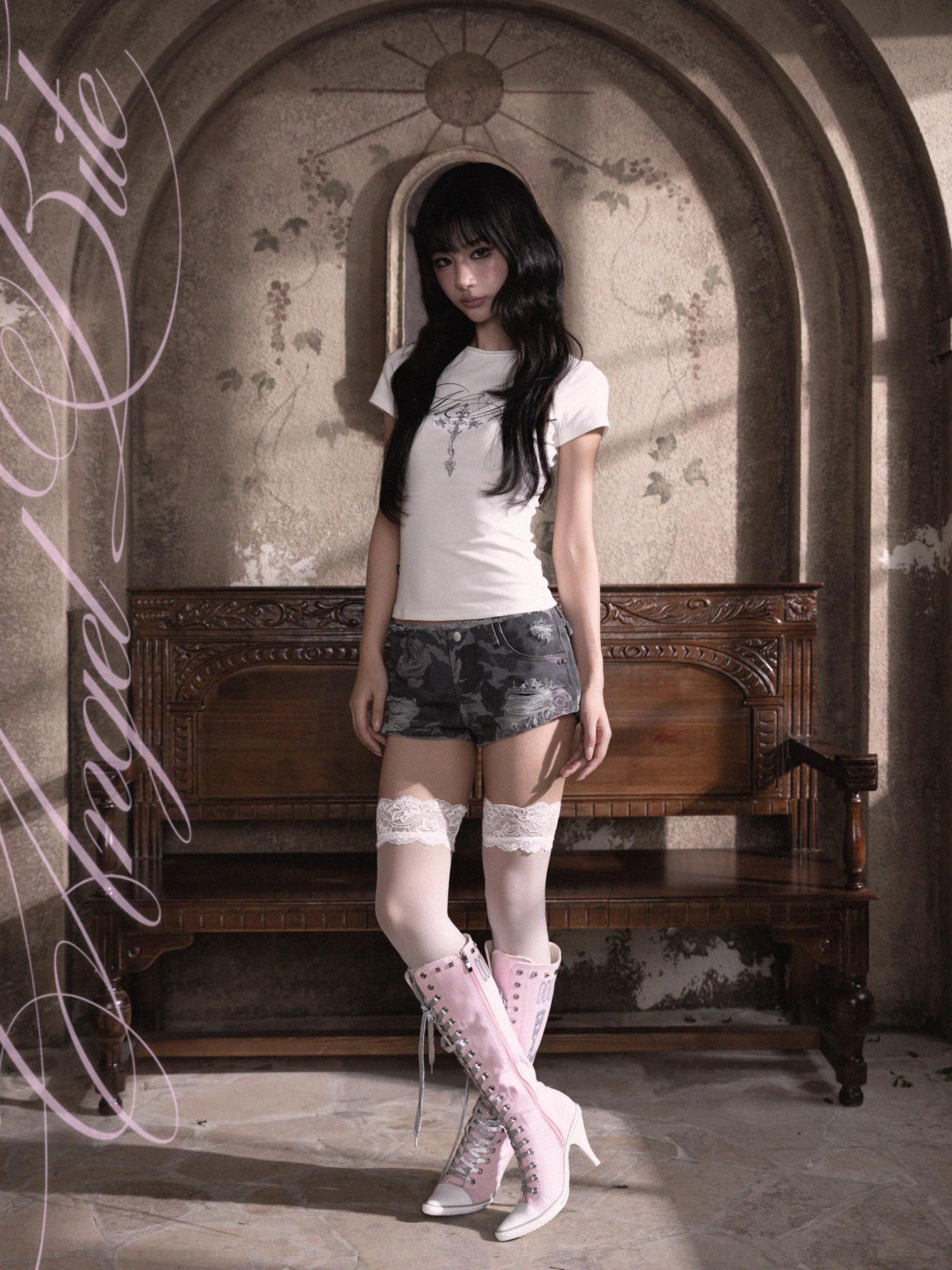 marumaruzip Silver Shimmer Cross Print Women&