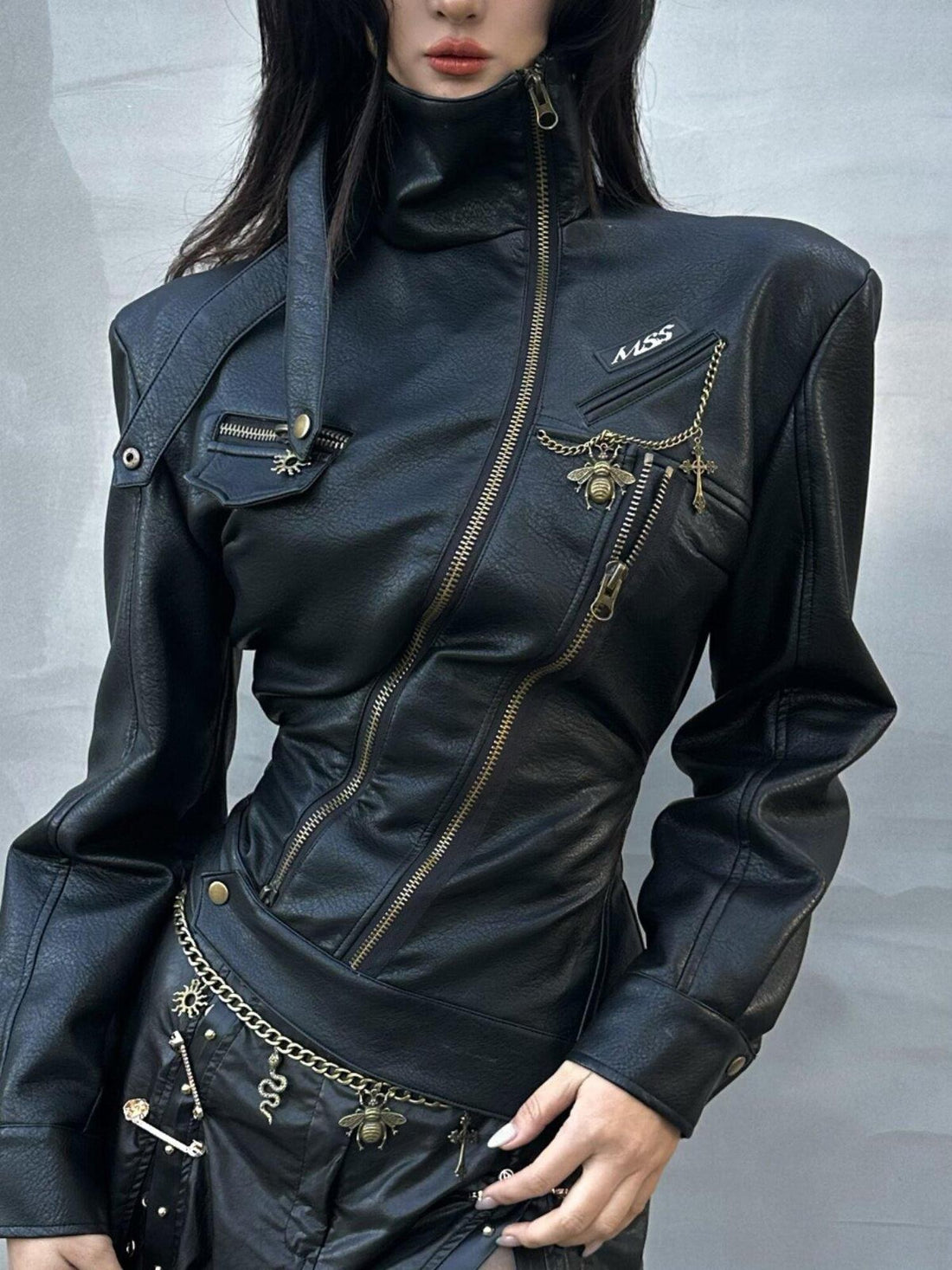 mss studio Retro Asymmetrical Metal Hardware Women&