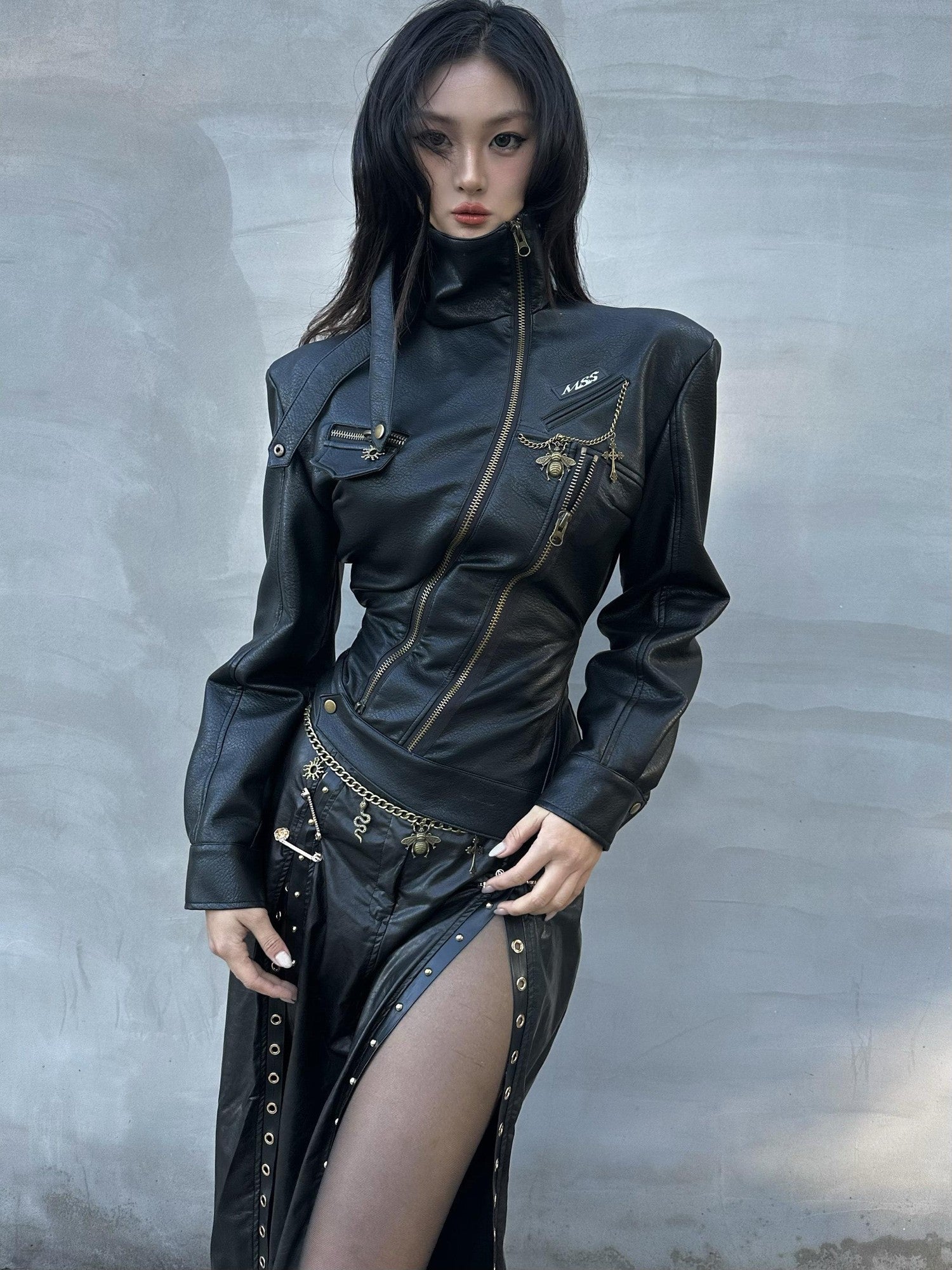mss studio Retro Asymmetrical Metal Hardware Women&