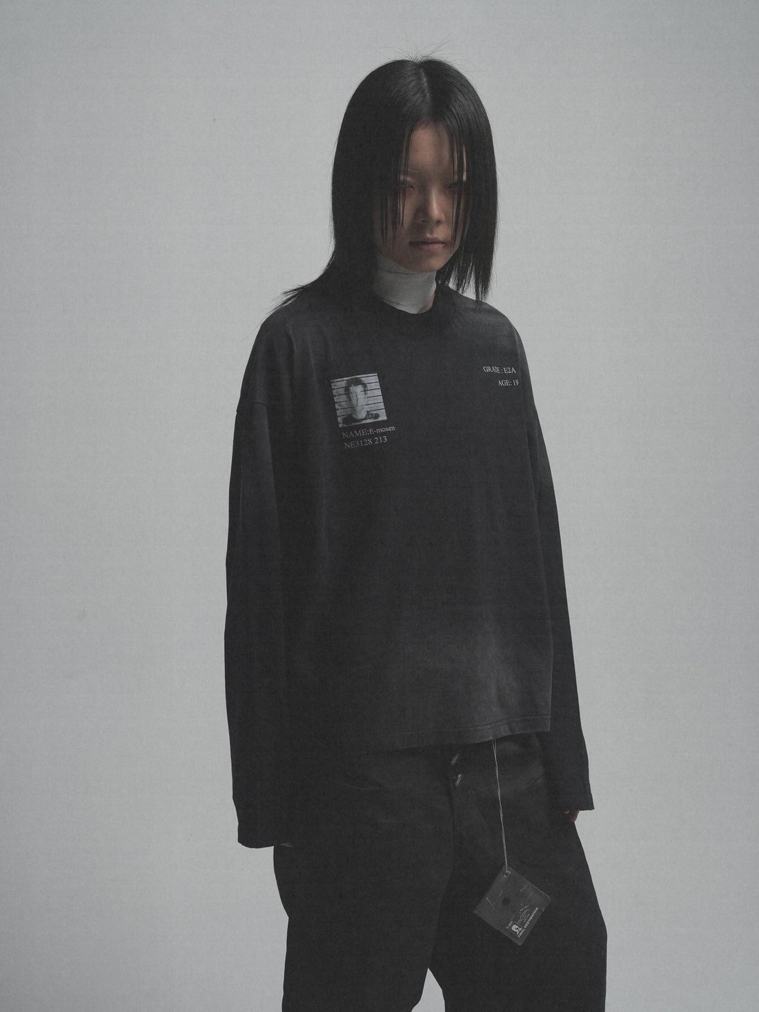 no E mosen Distressed Wash Embroidered Graphic Women&
