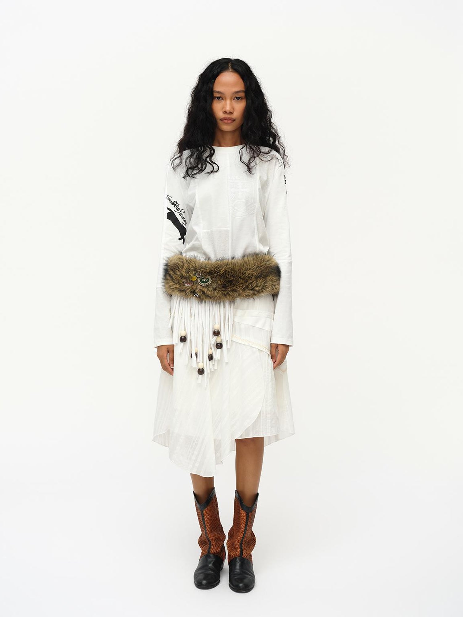 oinimi Asymmetrical Cloud Pleated Skirt In Soft Ivory