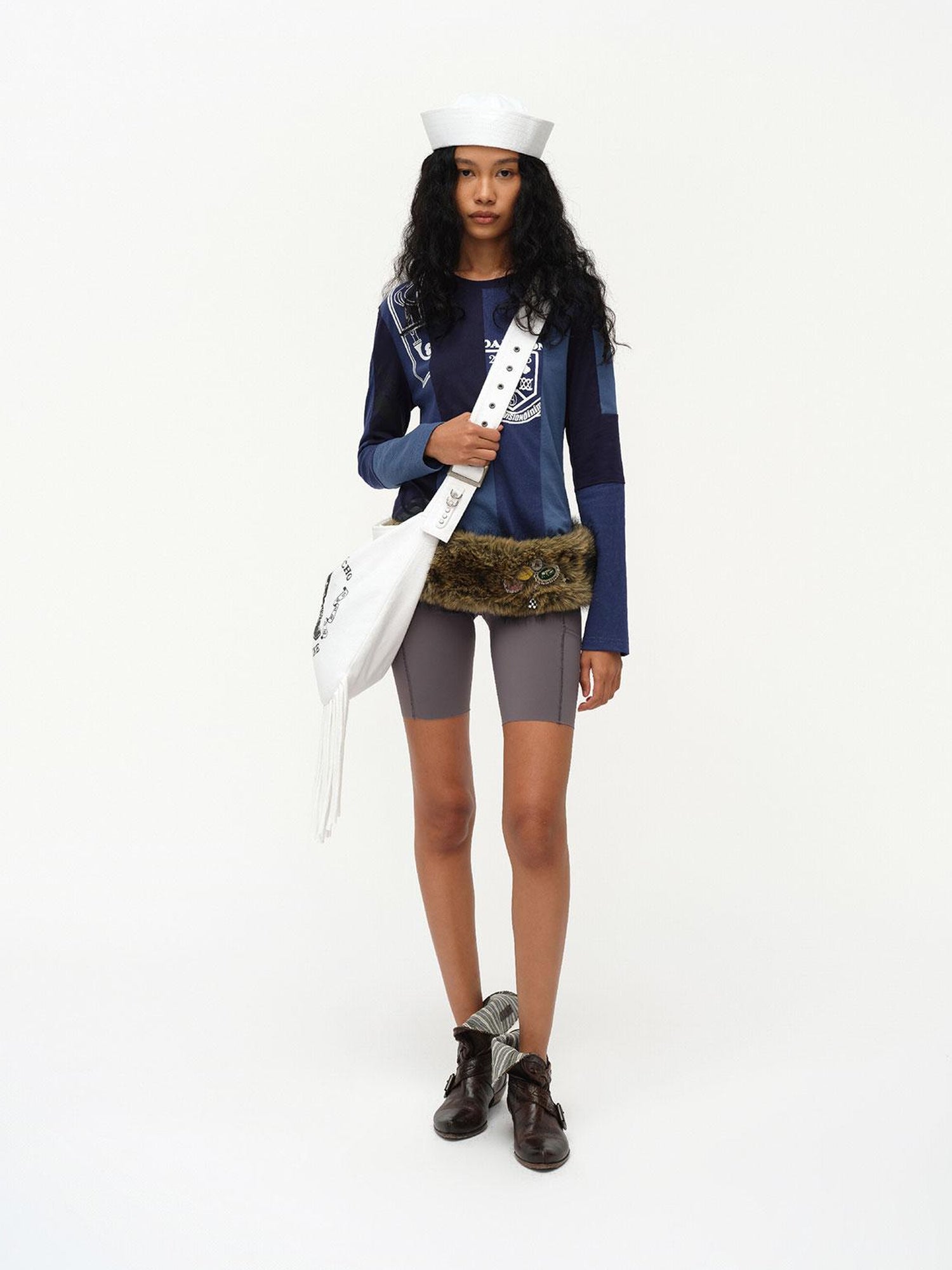 oinimi Cowboy Boot Print Fringe Crossbody Bag