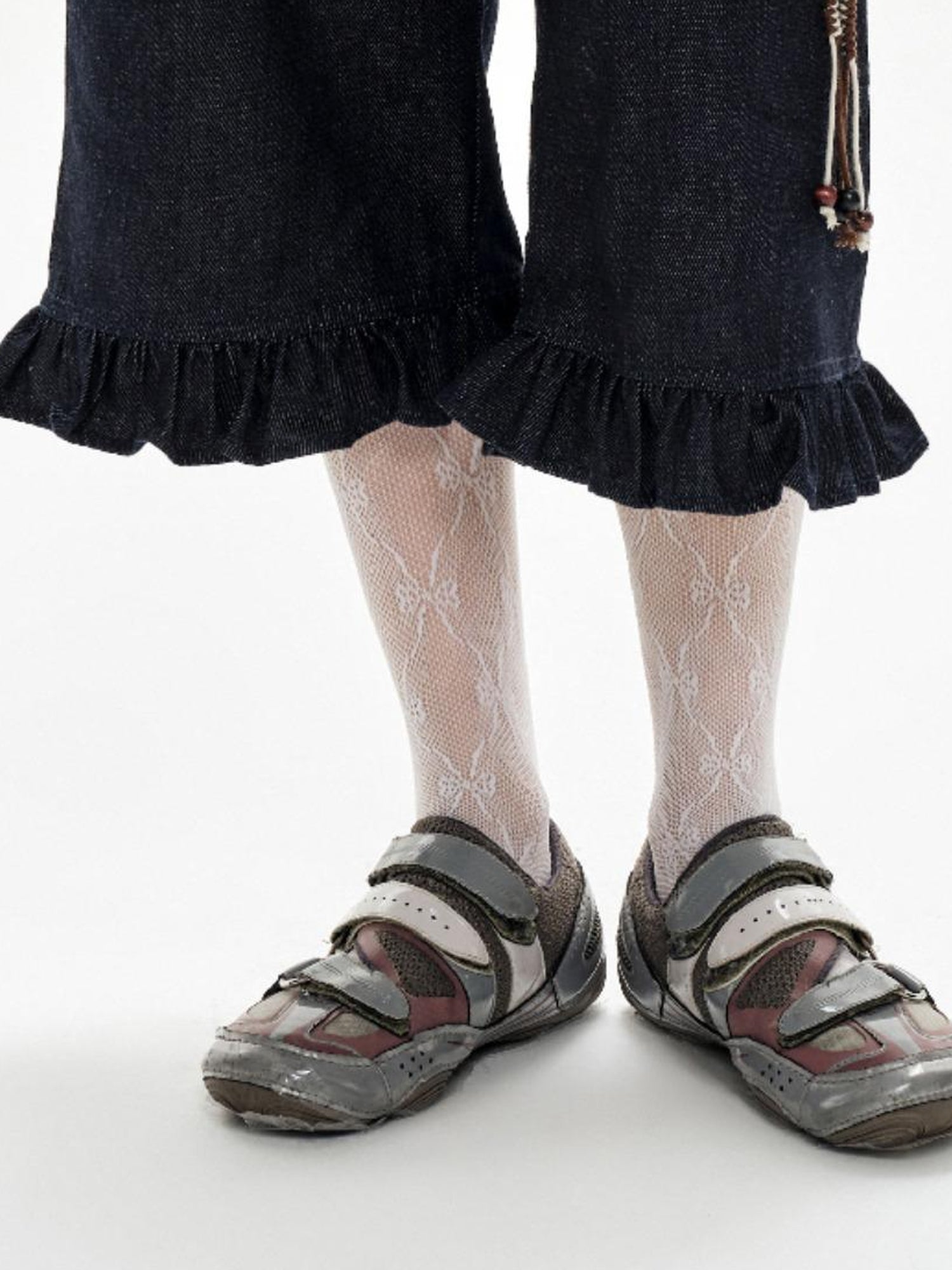 oinimi Denim Blue Ruffled Capri Pants With Playful Buttons