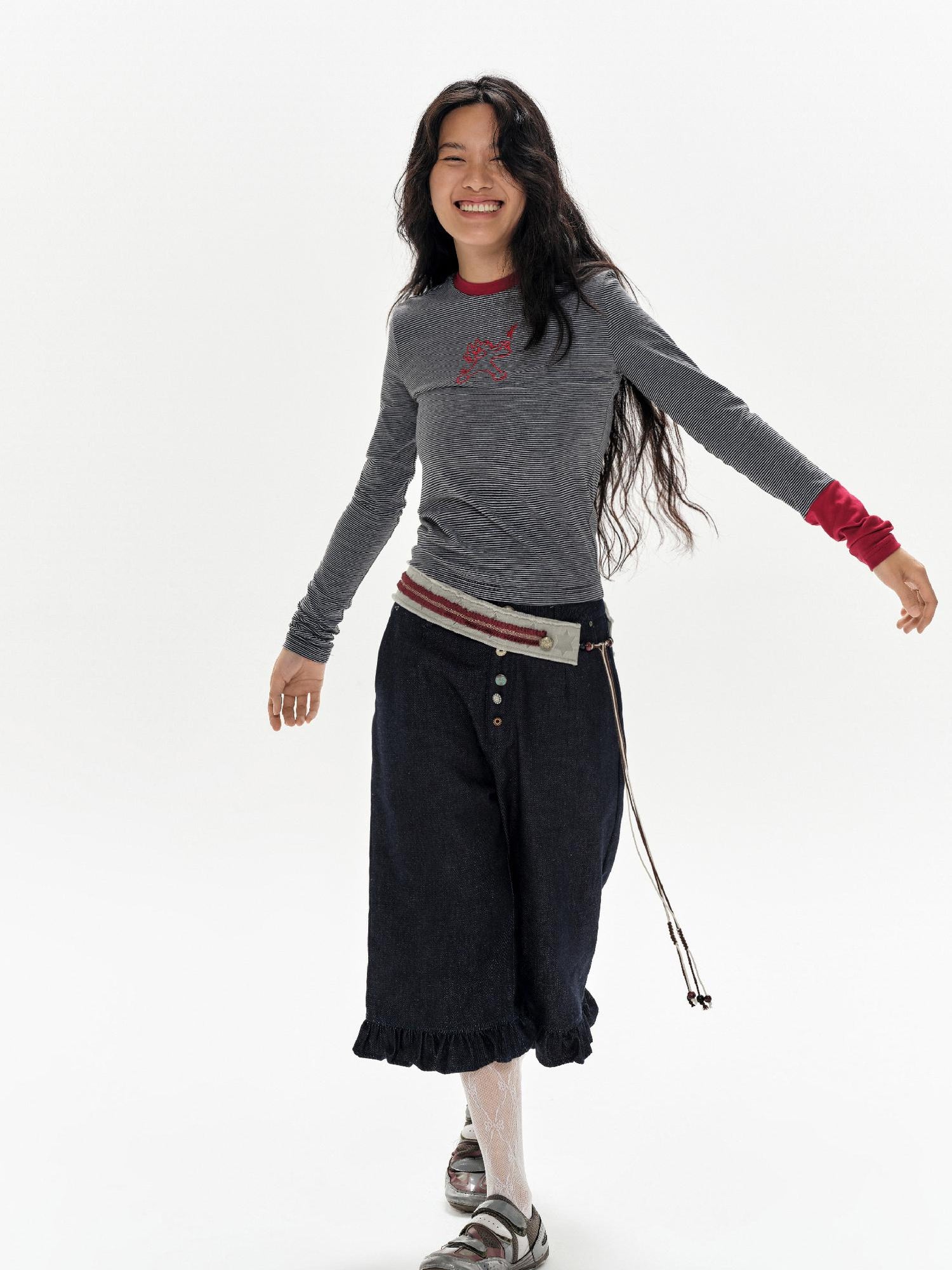 oinimi Denim Blue Ruffled Capri Pants With Playful Buttons