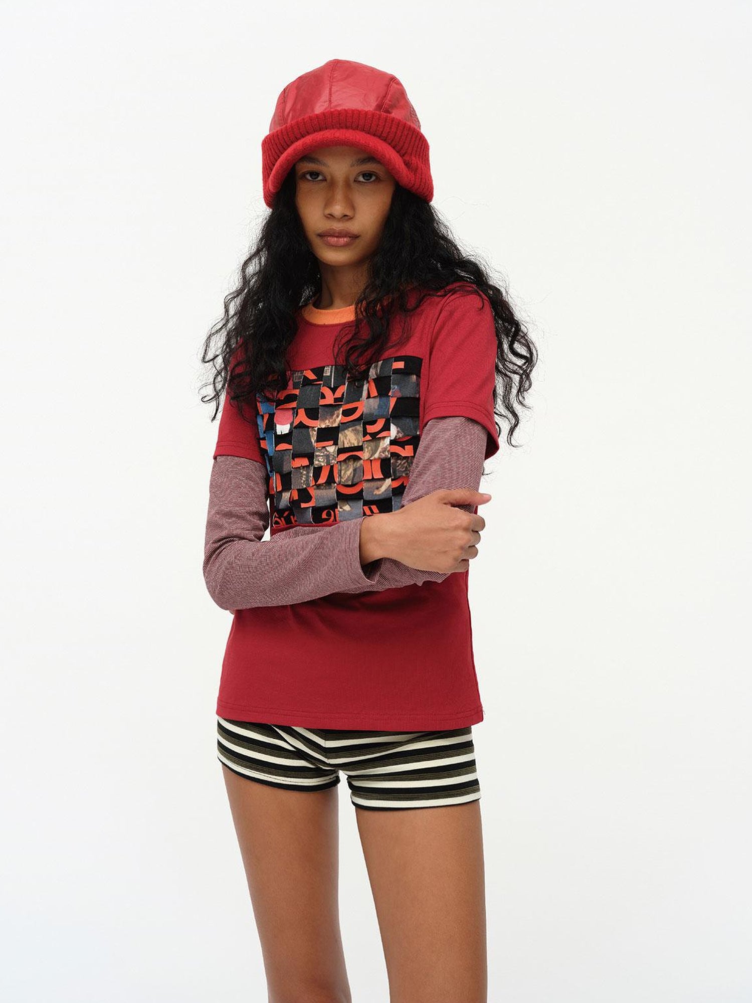 oinimi Distressed Mosaic Collar Long Sleeve Tee