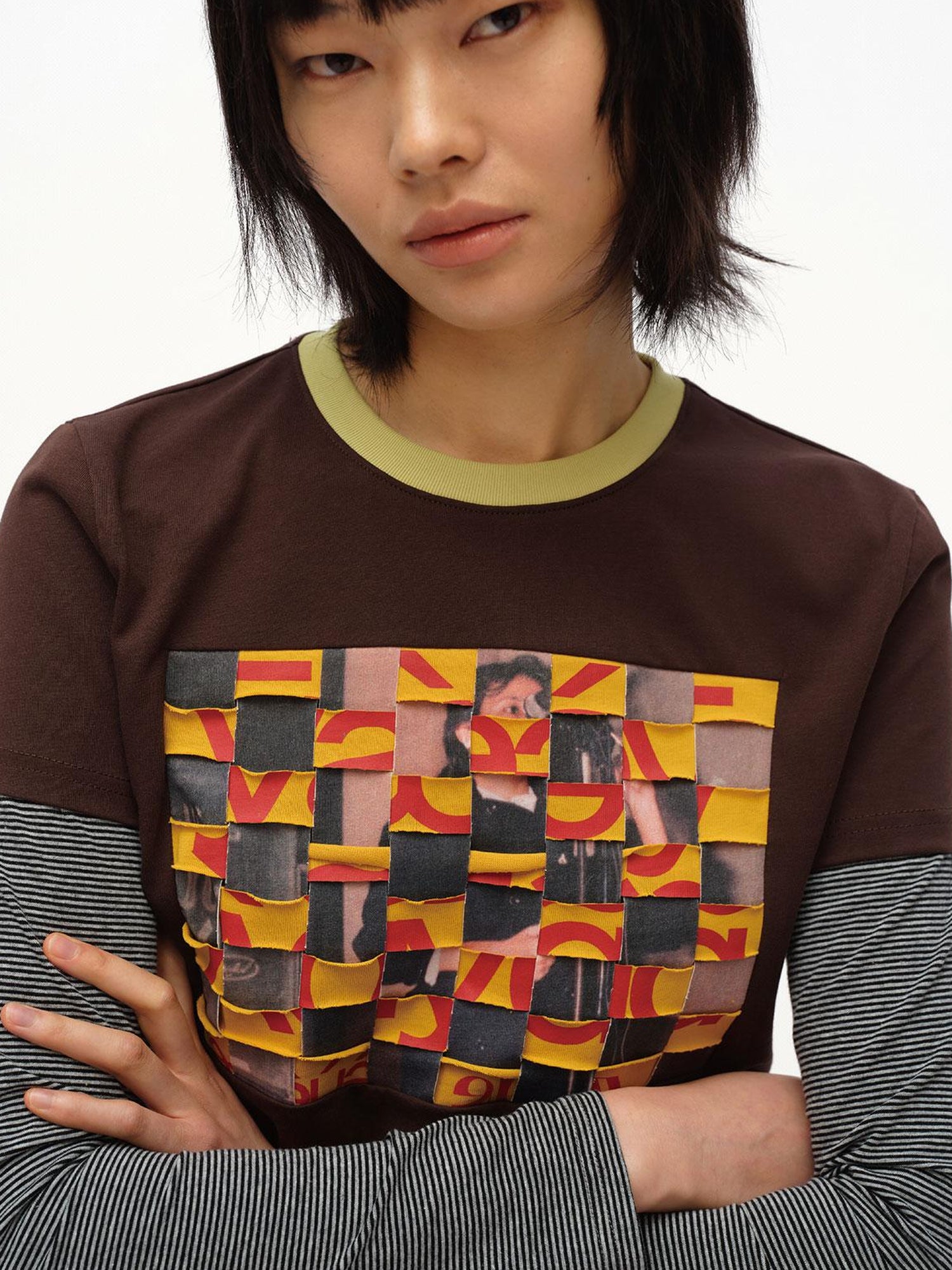 oinimi Distressed Mosaic Collar Long Sleeve Tee