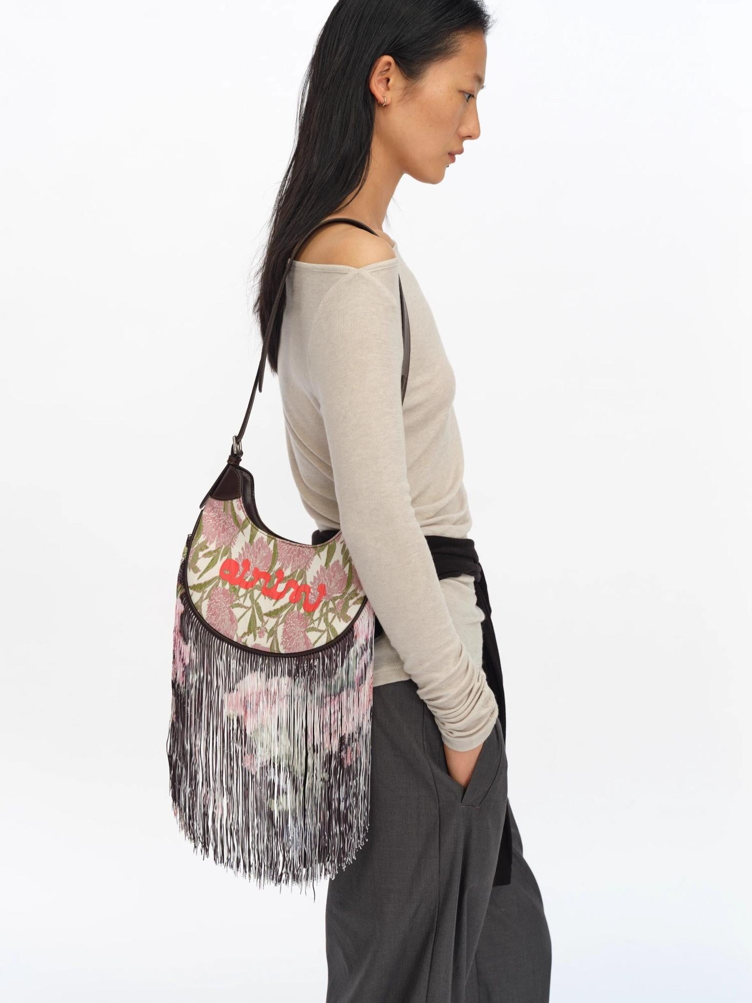 oinimi Jacquard Floral Waterfall Tassel Mini Saddle Bucket Women&