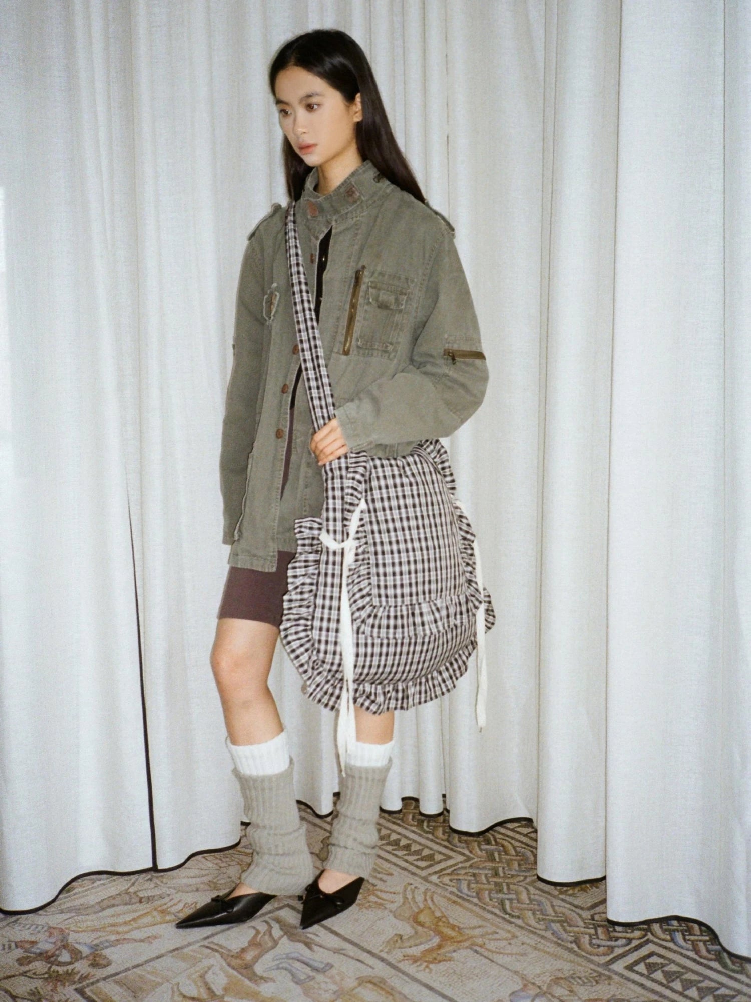 Lace Knotted Checkered Pillow Bag With Fluffy Cotton Ruffle Strap