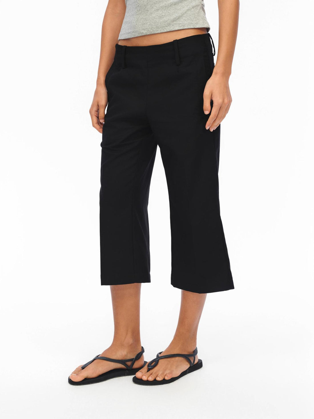 oinimi Low Rise 7 8 Flared Trousers In Slimming Black