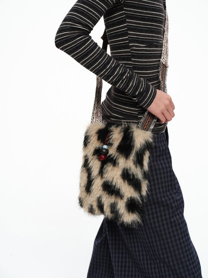 oinimi Soft Faux Fur Patchwork Crossbody Casual Everyday Animal Print Bag