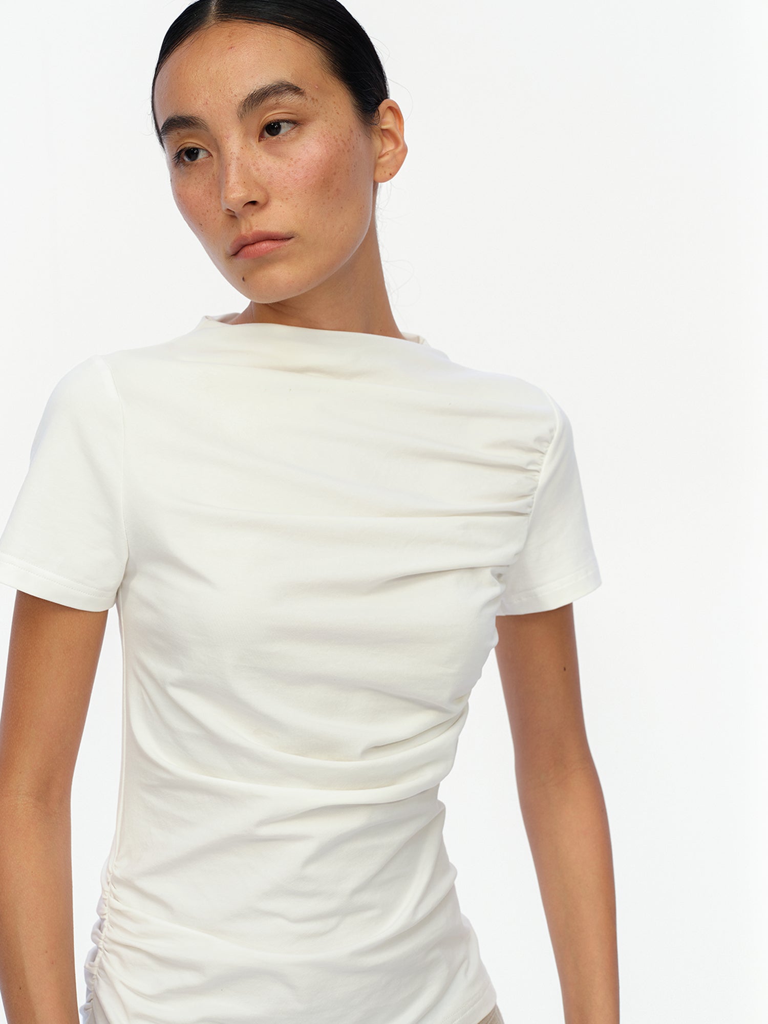 oinimi Soft Sculpted Pleated Tee Fitted Waist