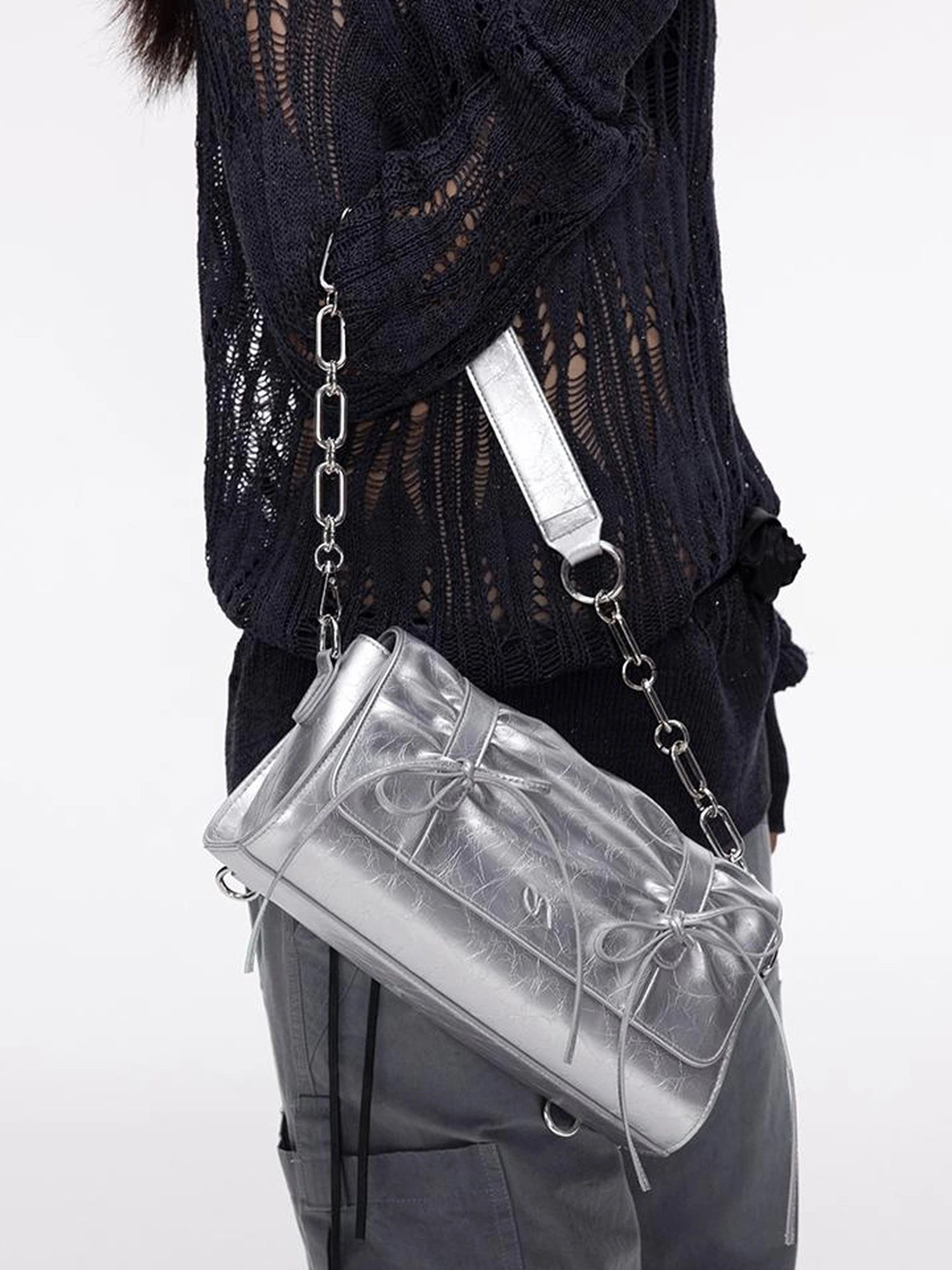 Soft Sculpture Pleated Butterfly Knot Cambridge Bag Silver Black