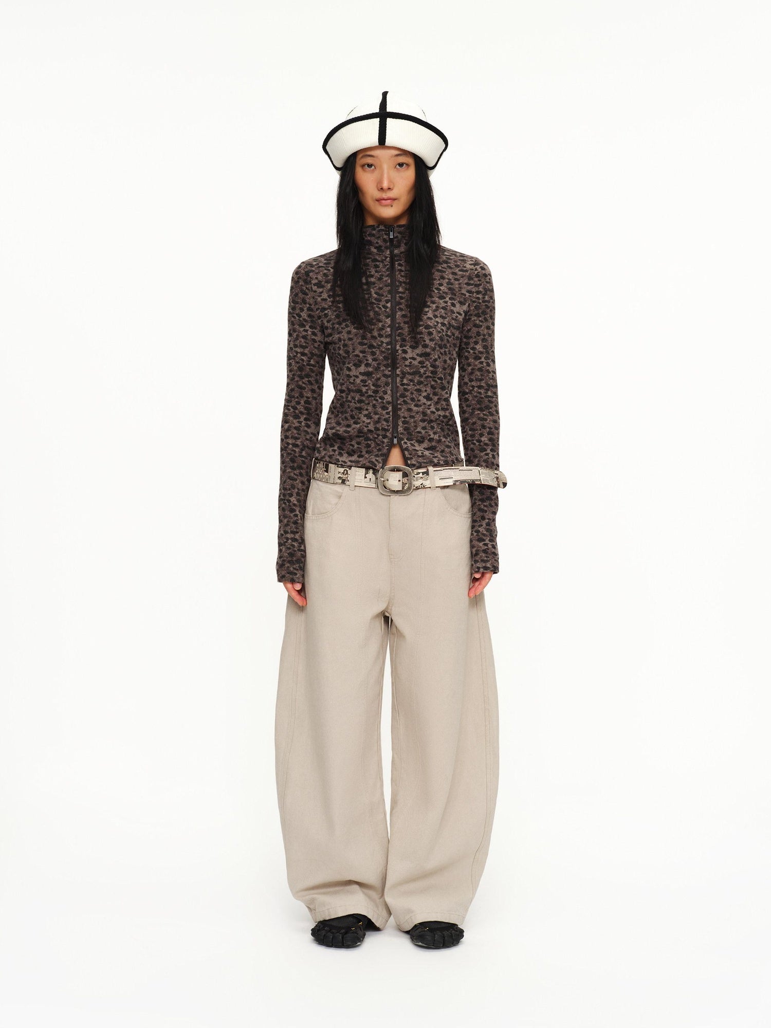 oinimi Soft Warm Slim Fit Leopard Print Zip Up Stand Collar Women Brown Cardigans