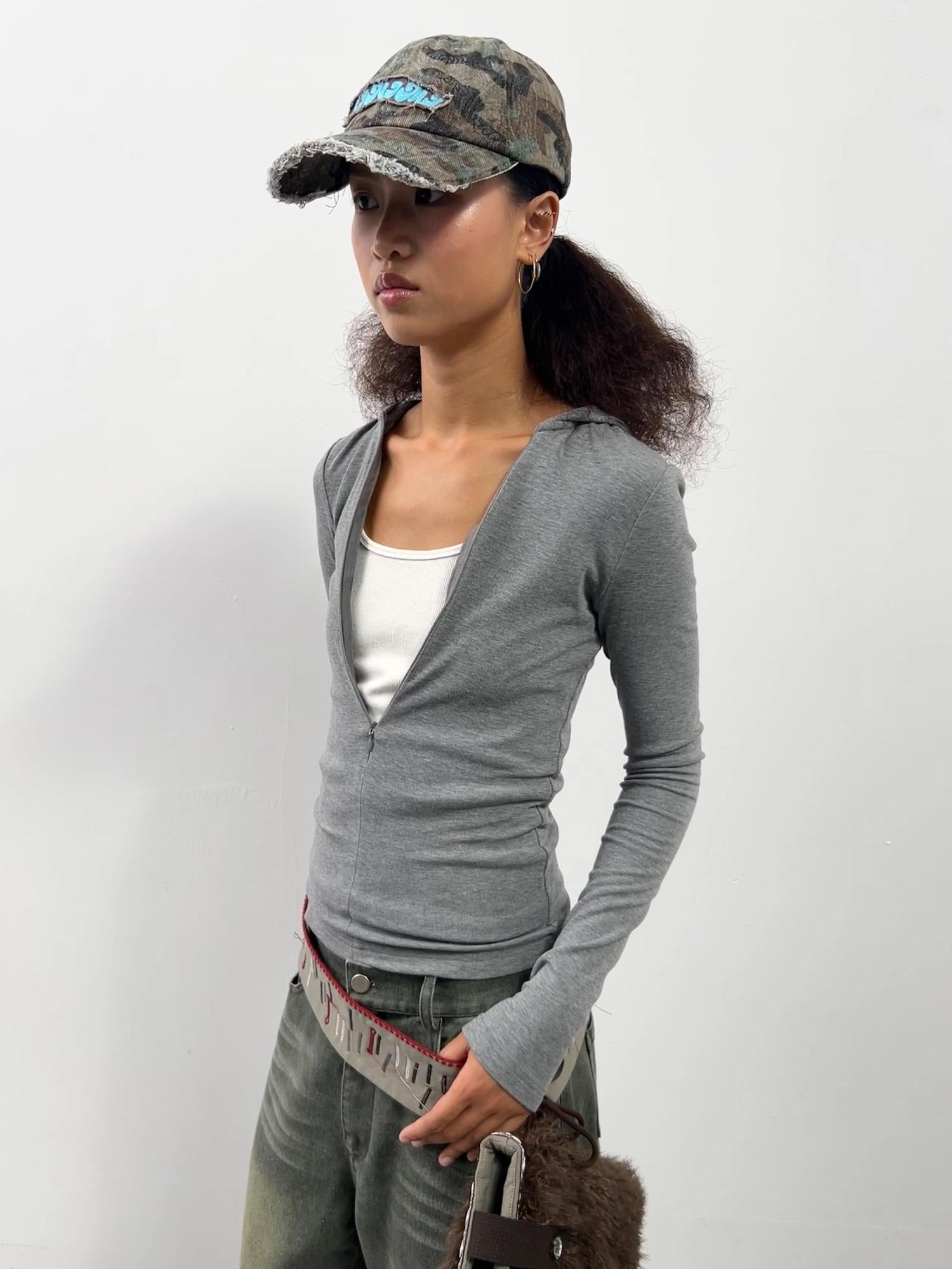 oinimi V-Neck Hooded Adjustable Fleece-Lined Slim Fit Top