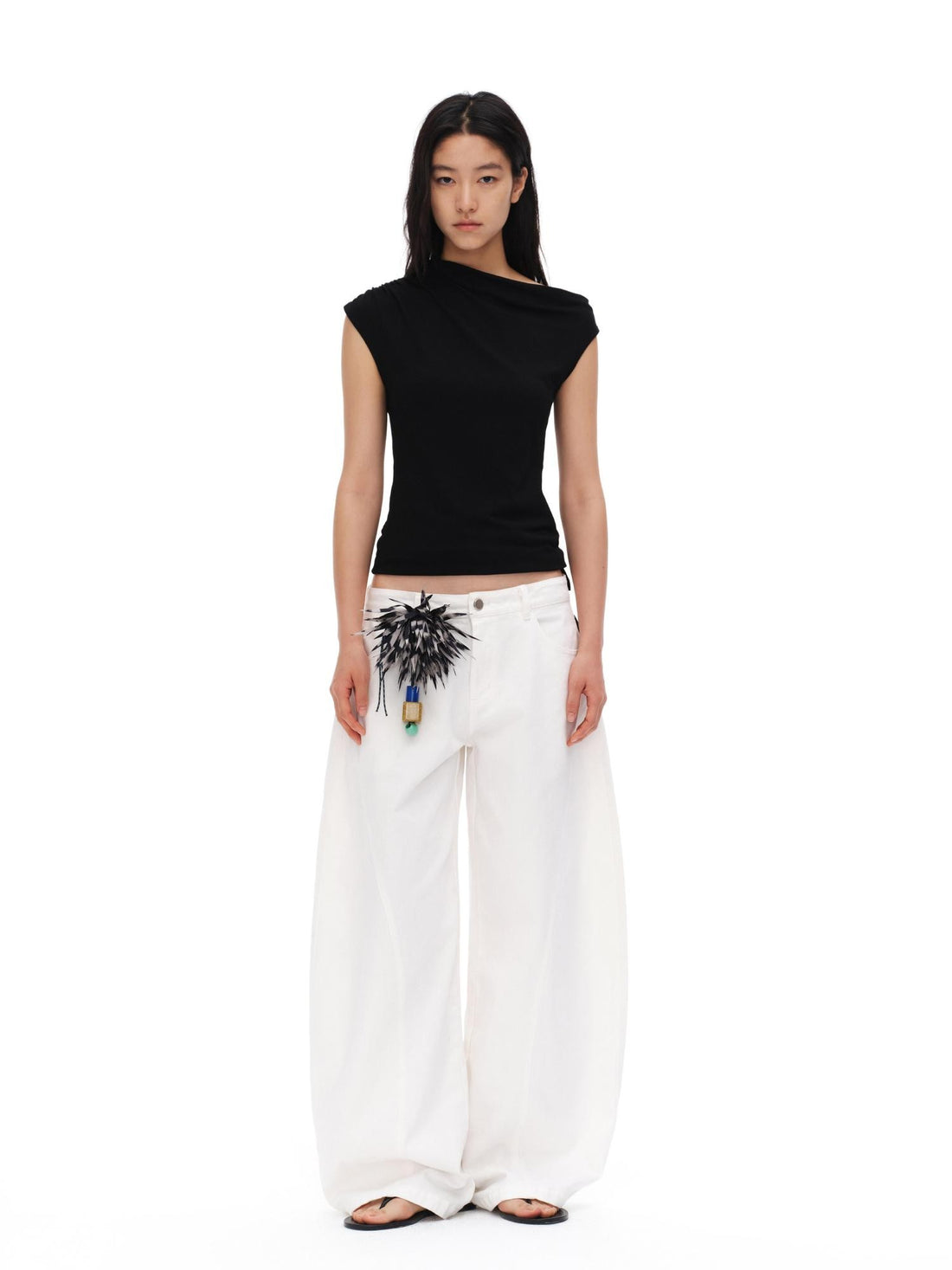 oinimi White Arched Panel Curved Seam Natural Waist Relaxed Cut Women&