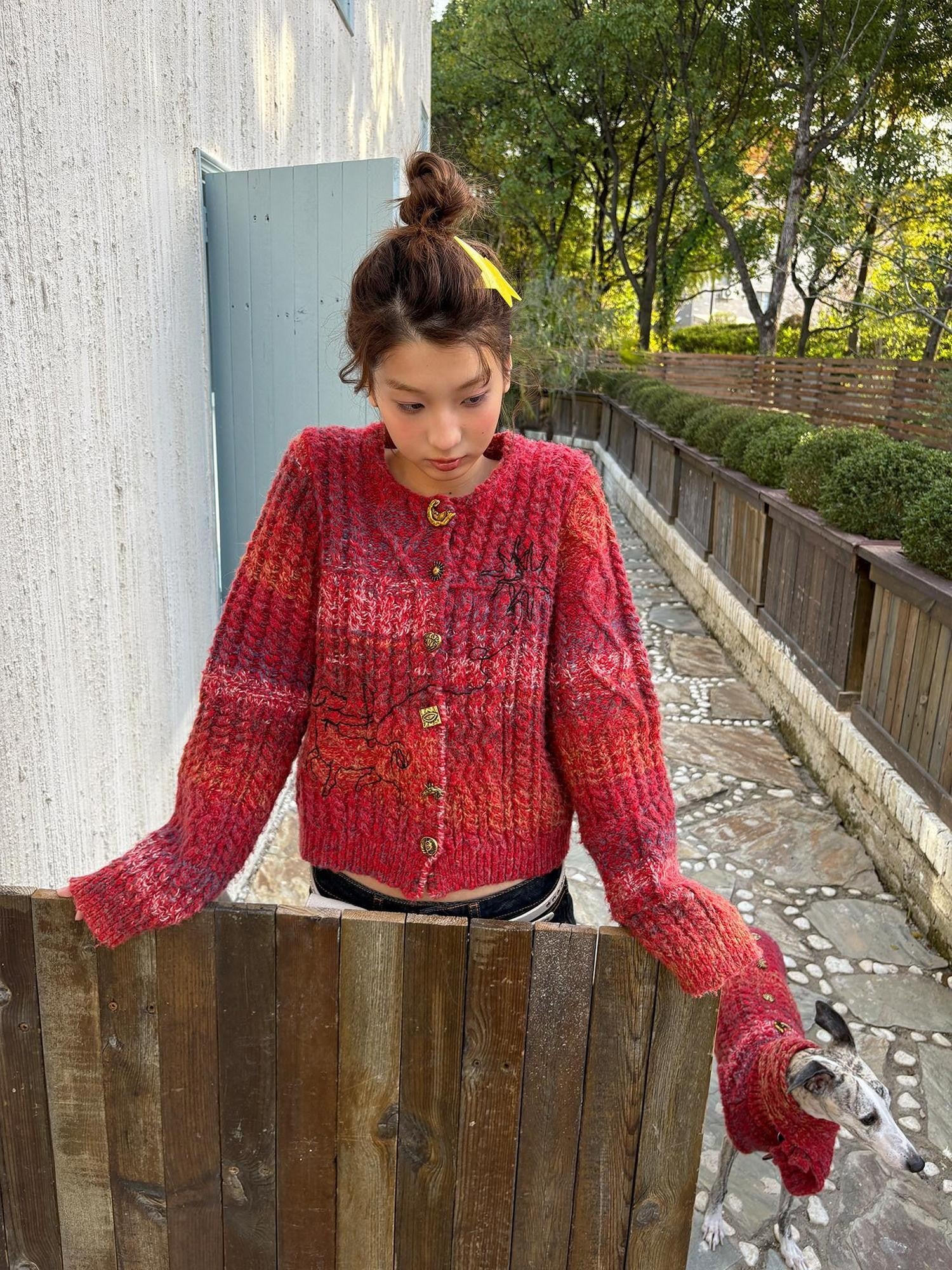 sancco house Vintage Red Gradient Cable Knit Embroidered Pearl Yarn Women&